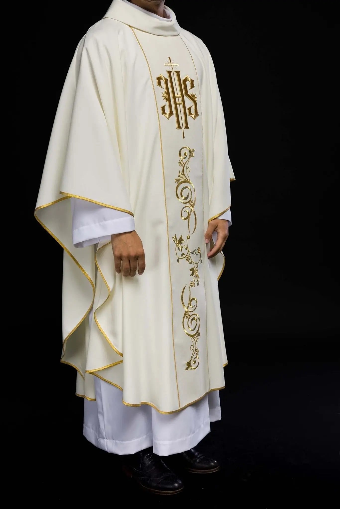 Decorated IHS chasuble in ecru