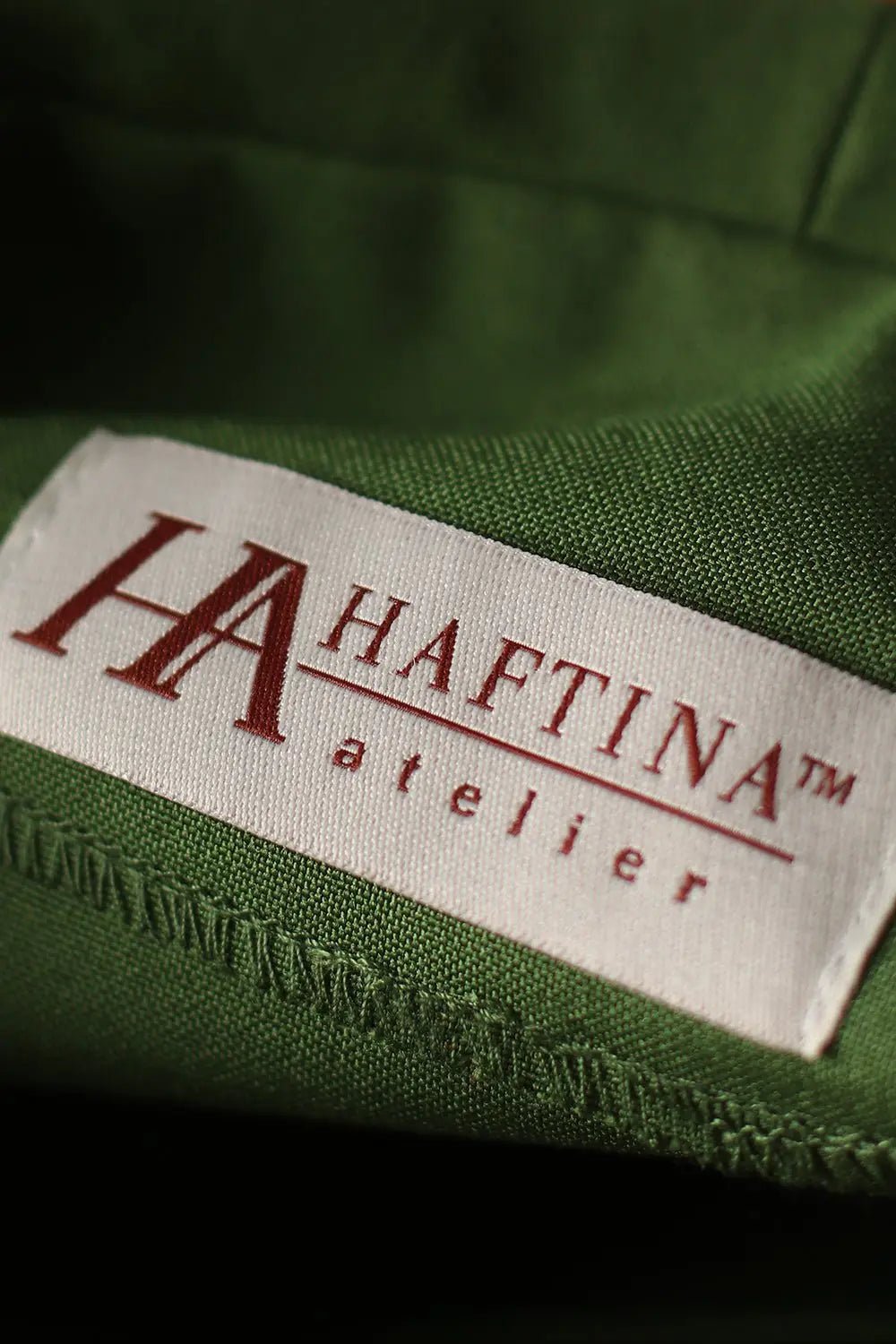 Casulla verde con bordado IHS y PAX