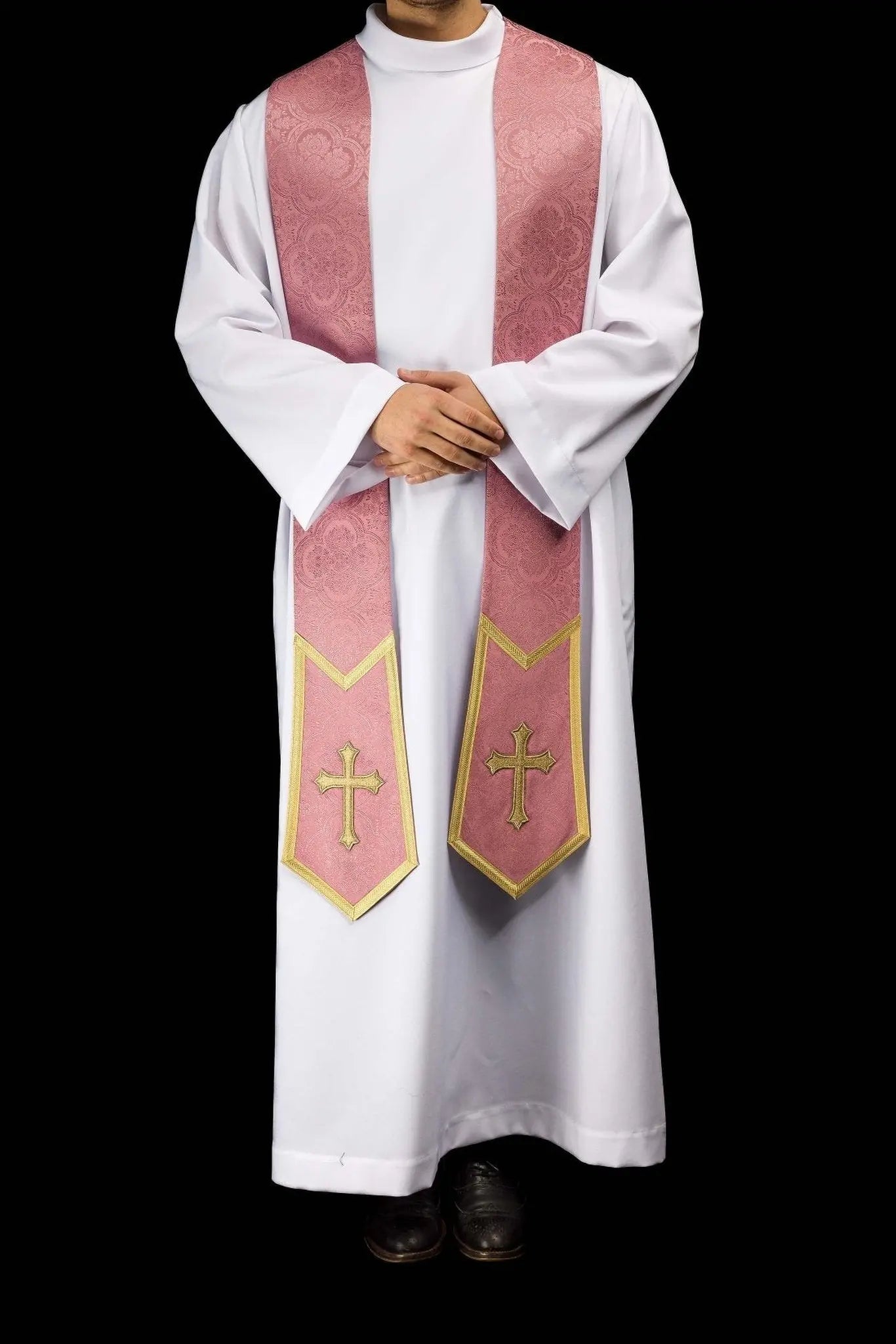Estola de Jacquard Rosa con Cruz Bordada