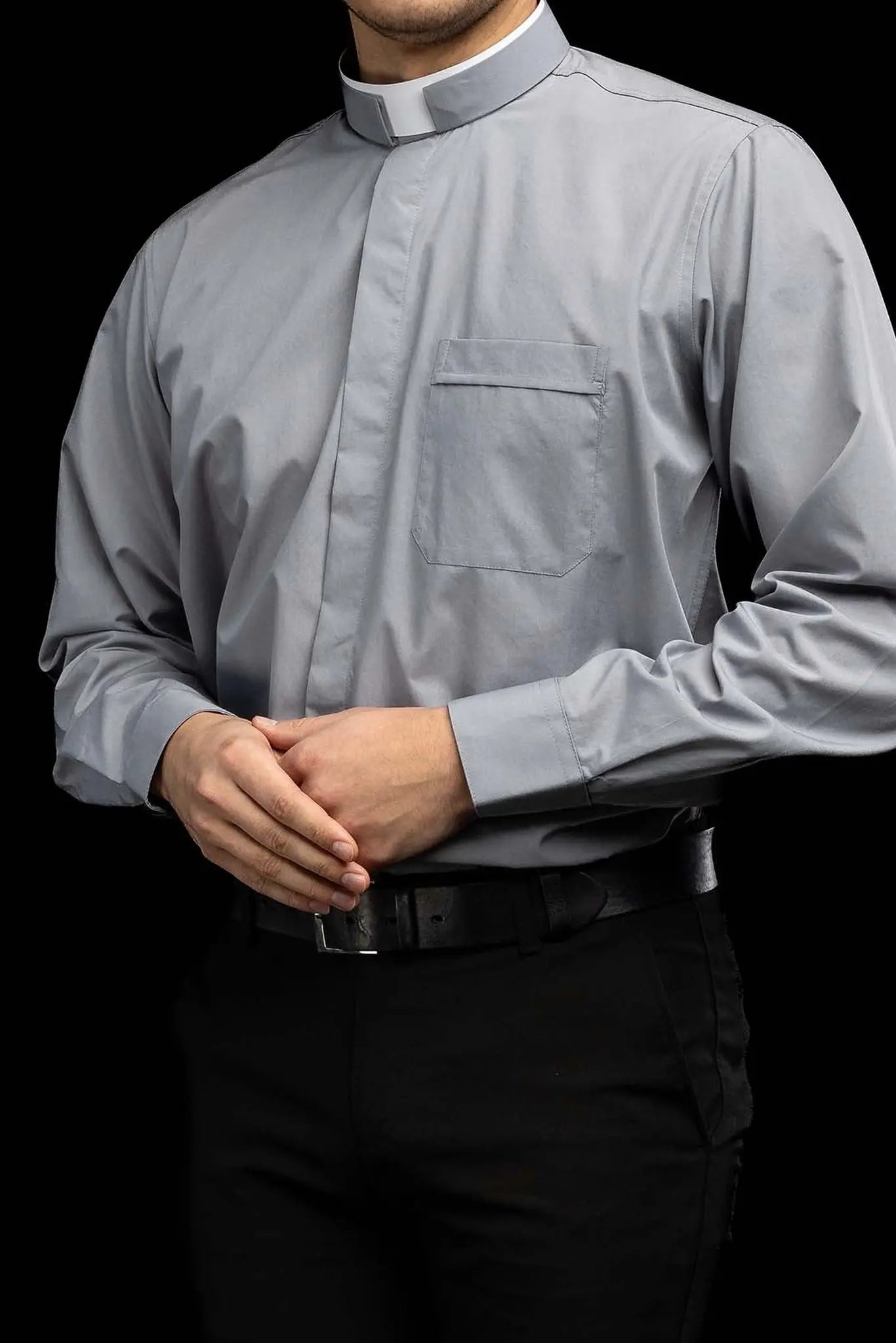Camisa Clerical Romana Gris Claro de Manga Larga con Solapa de Cuello