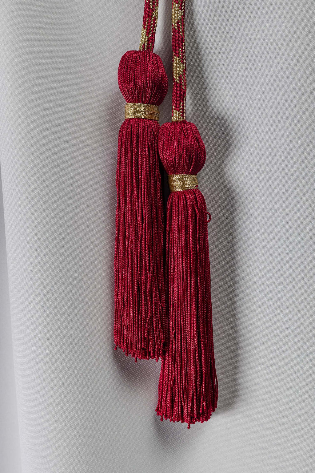 Cingulum litúrgico rojo-dorado