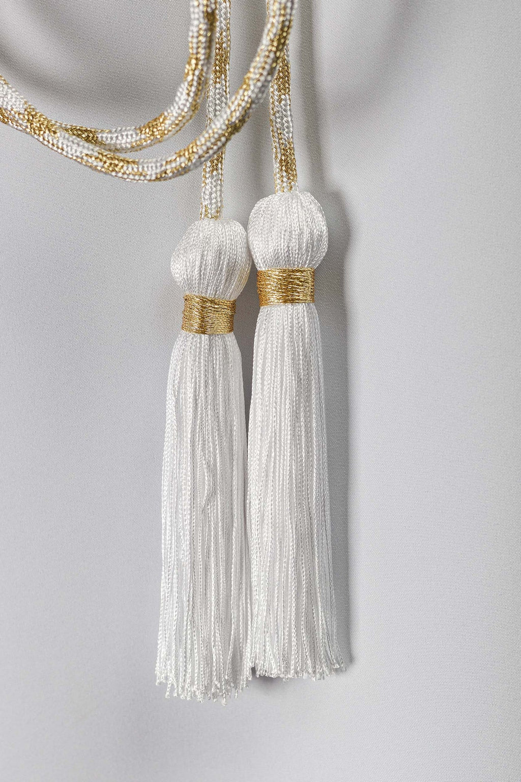 Cingulum litúrgico blanco-dorado