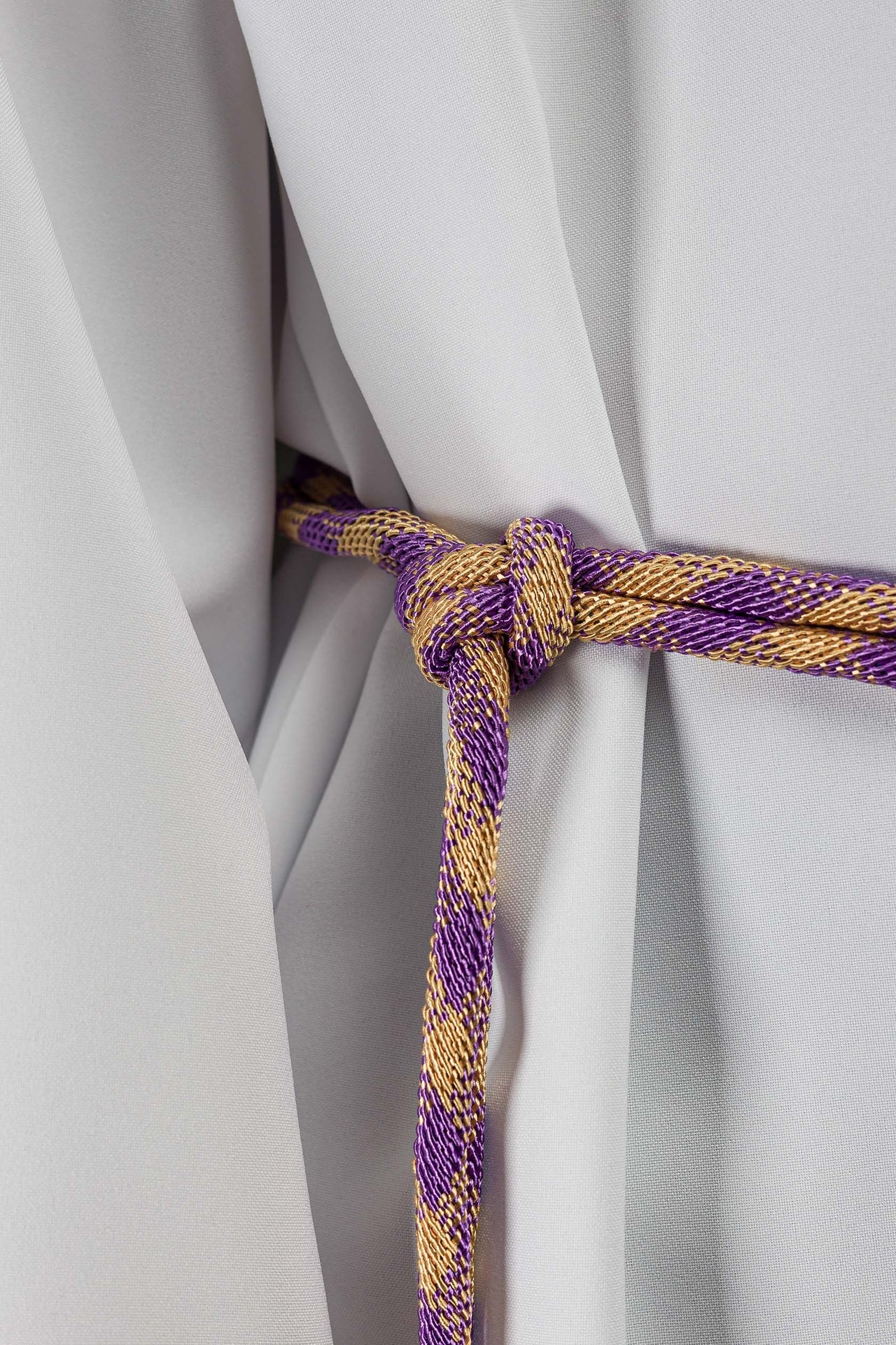 Cingulum litúrgico púrpura y dorado premium