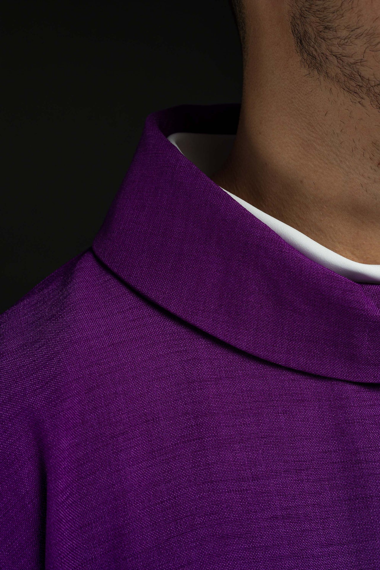 Ornat fioletowy z haftem Krzyża - ORNATY.PL