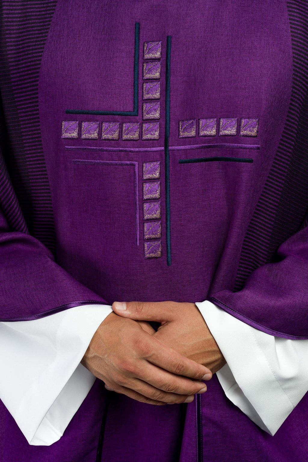 Fioletowy ornat z Krzyżem - ORNATY.PL