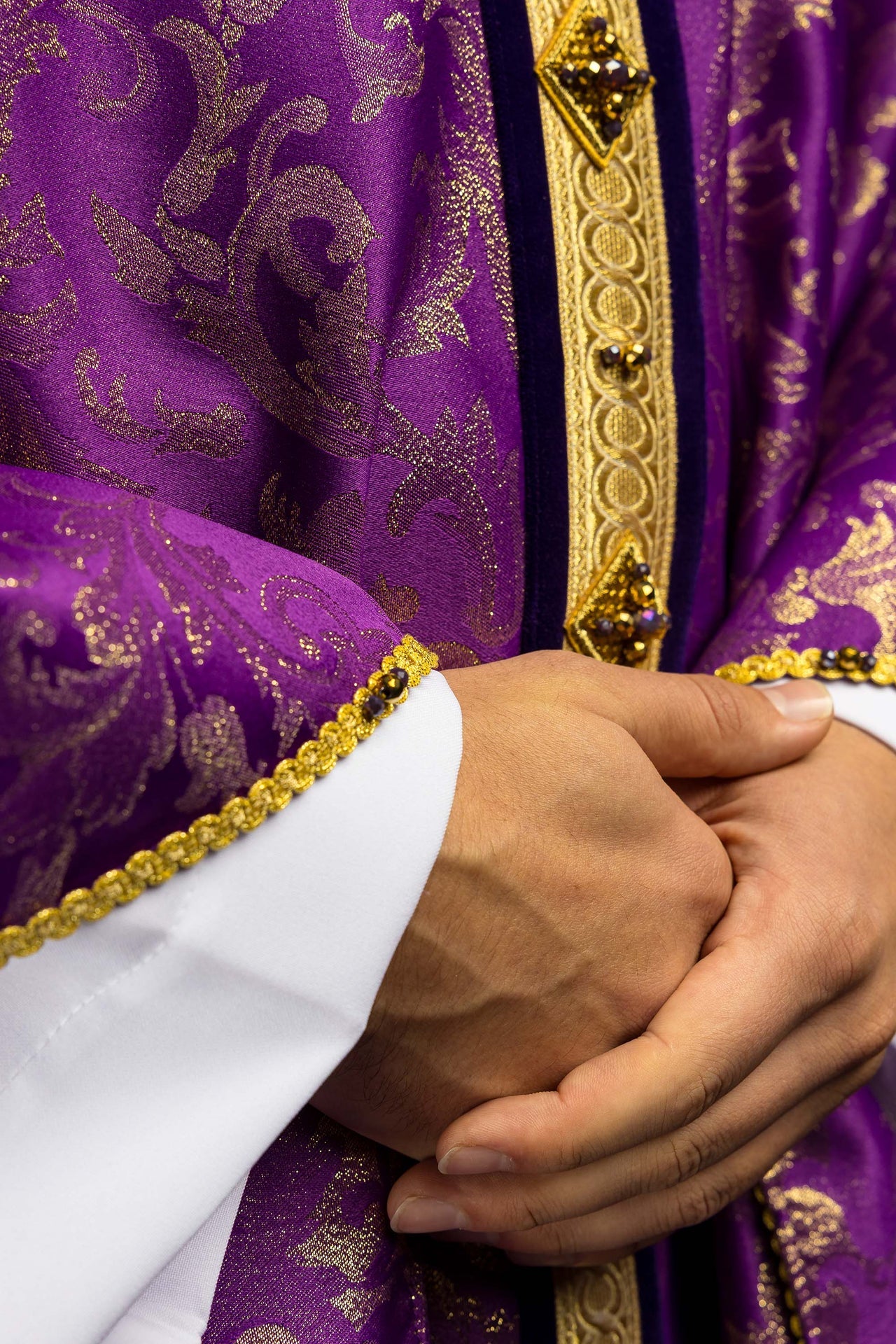 Ornamento hecho a mano con piedras naturales Handmade 7003