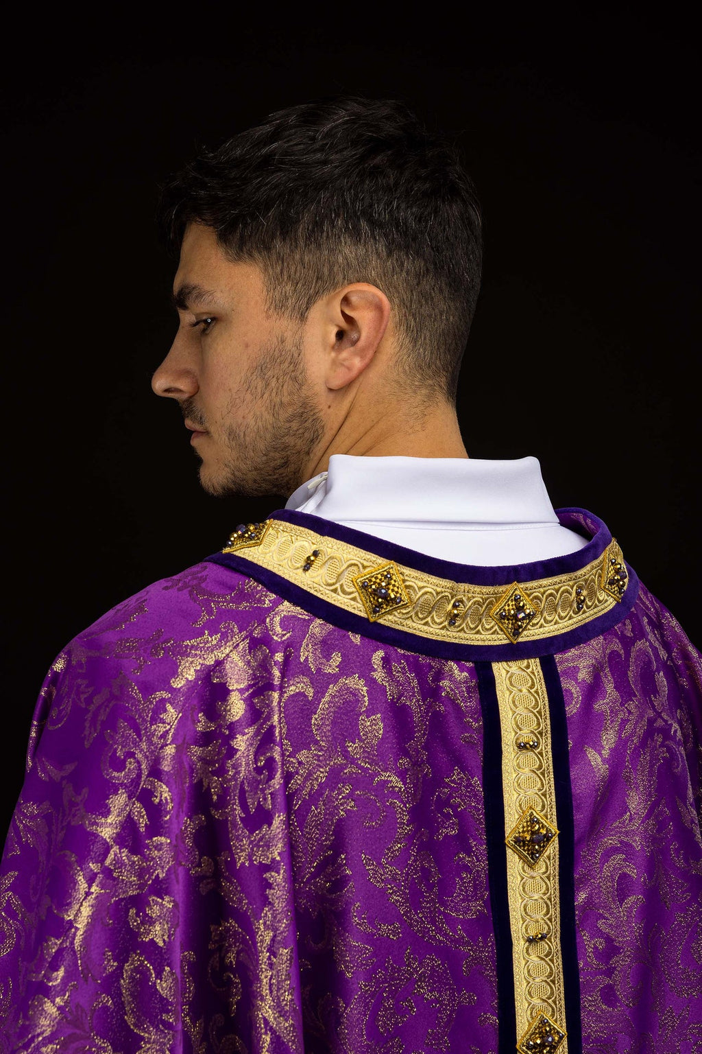 Ornamento hecho a mano con piedras naturales Handmade 7003