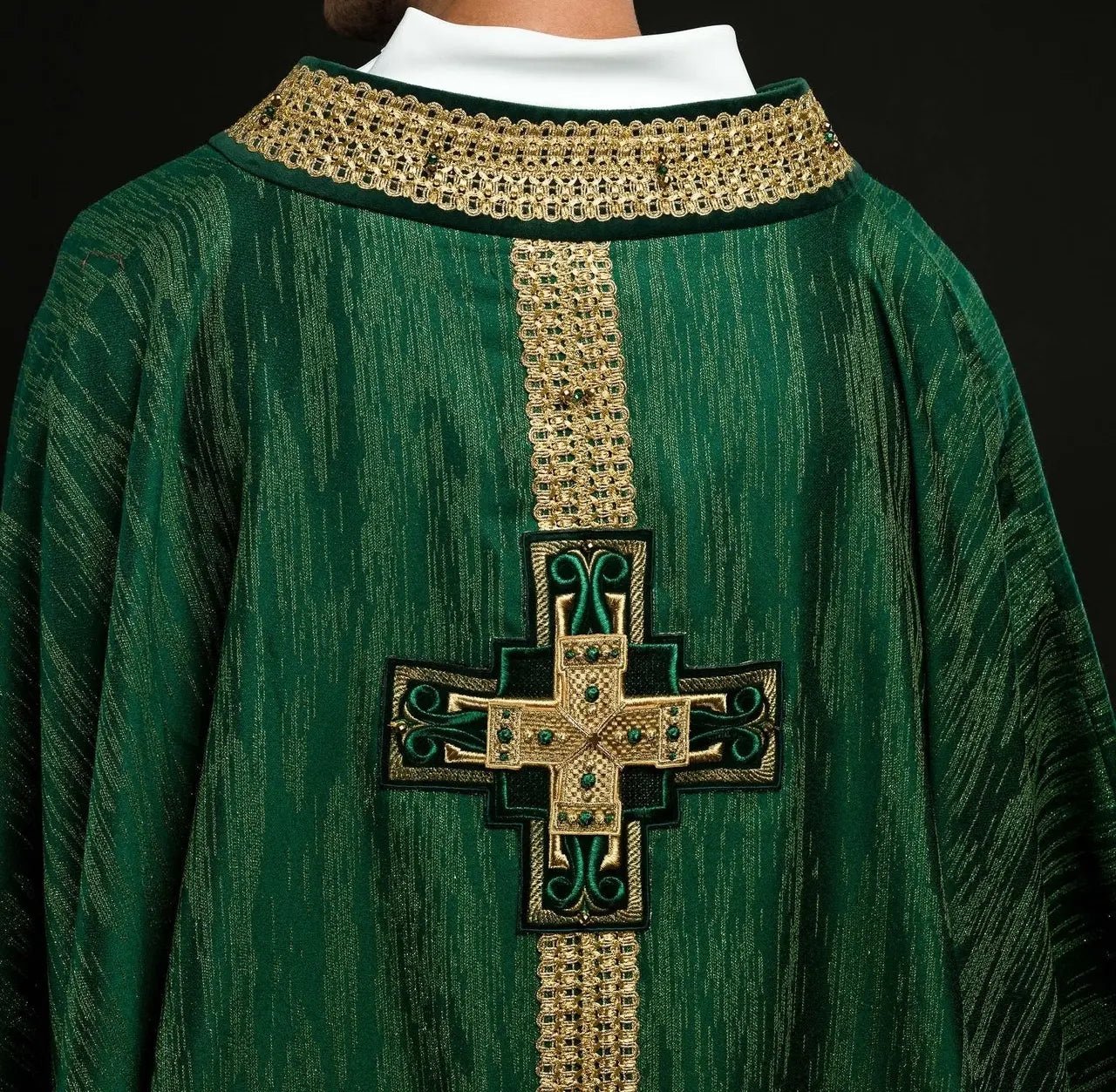 Casulla hecha a mano con piedras naturales hecha a mano 7015 verde