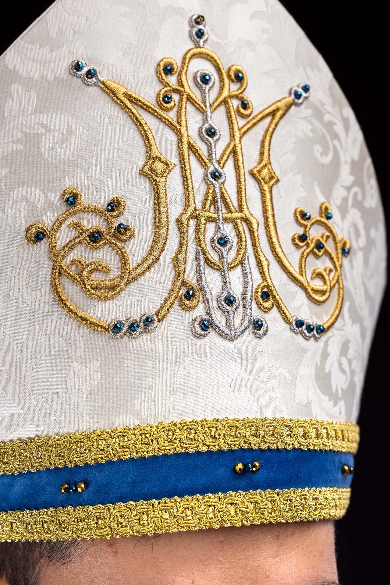 Ręcznie wykonana mitra maryjna z naturalnymi kamieniami Handmade 9006 - ORNATY.PL