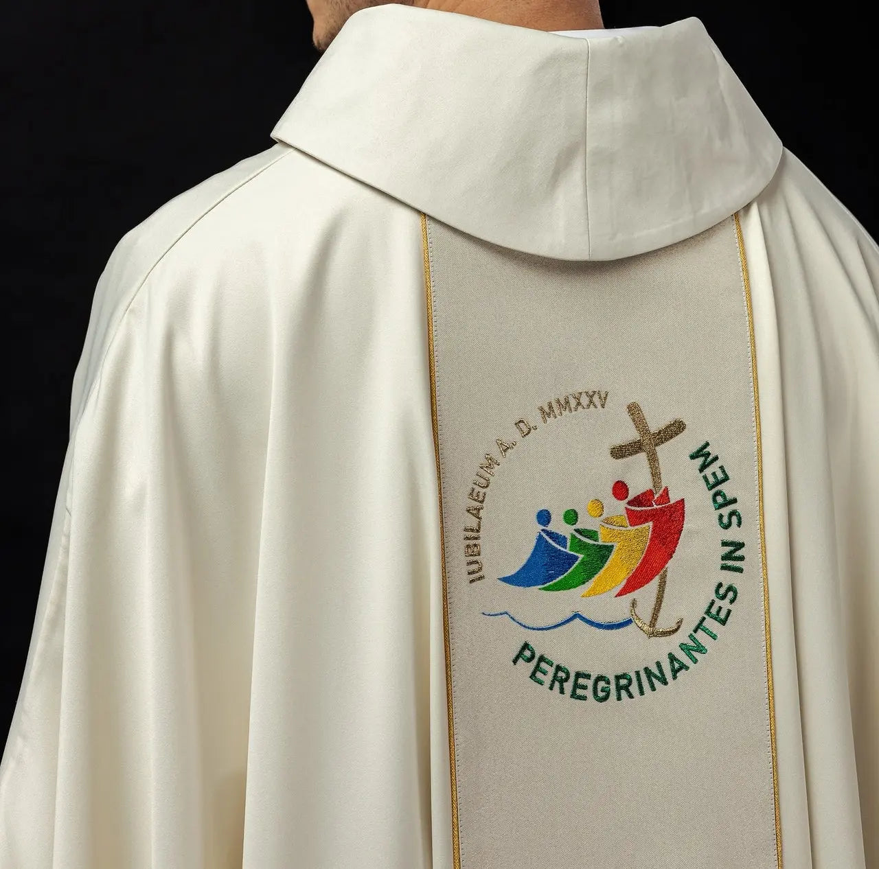 Chasuble with embroidered belt with jubilee logo ecru JUBILEE ROME 2025