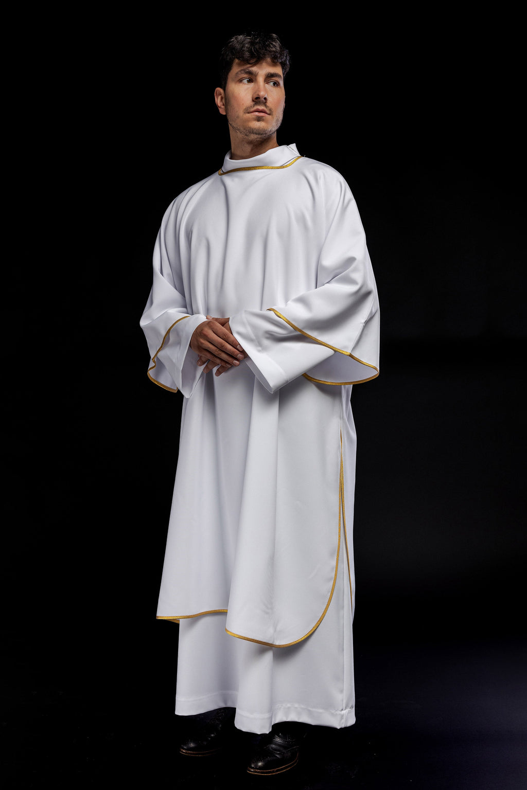 Dalmáticas lisas con ribete dorado blanco