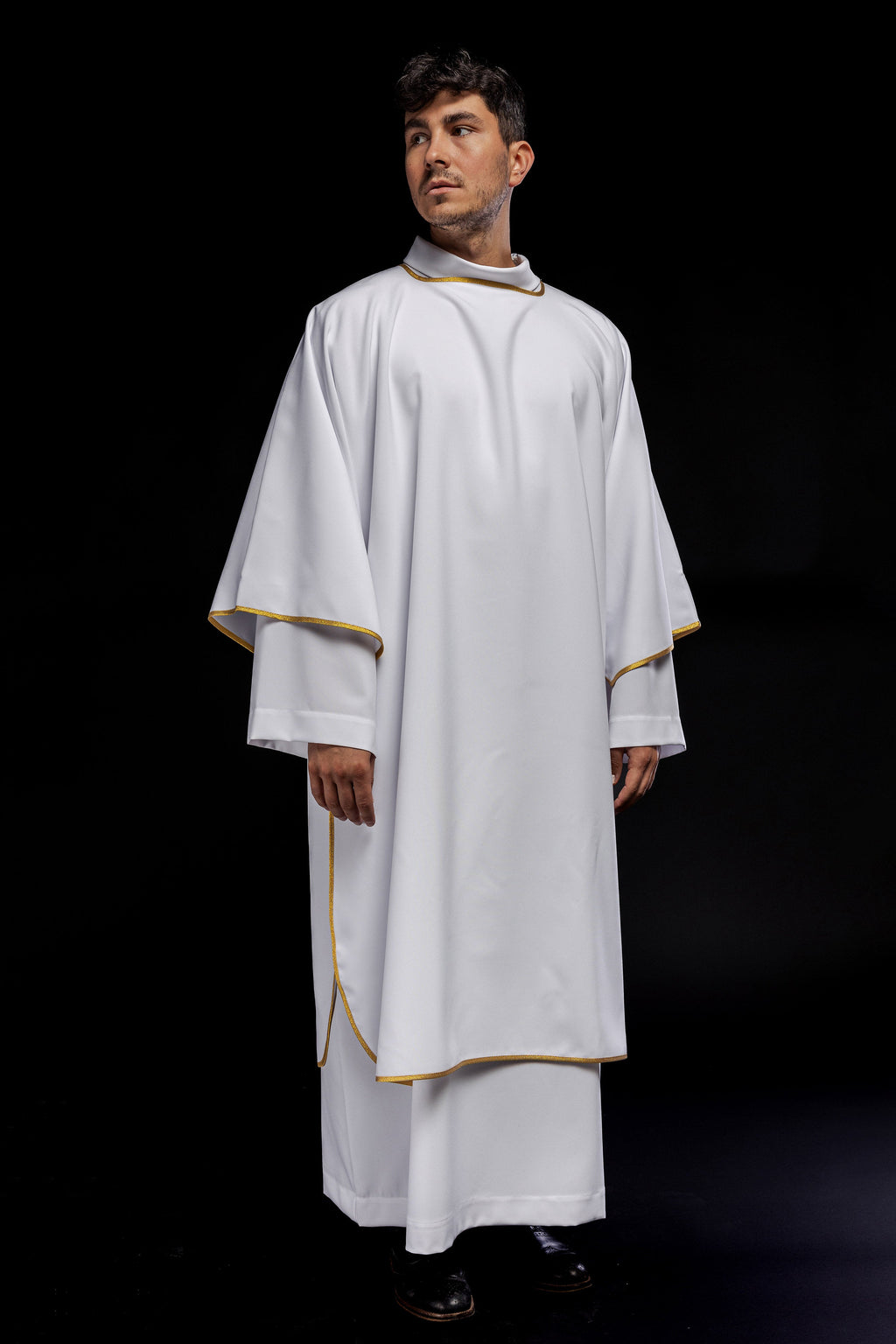 Dalmáticas lisas con ribete dorado blanco