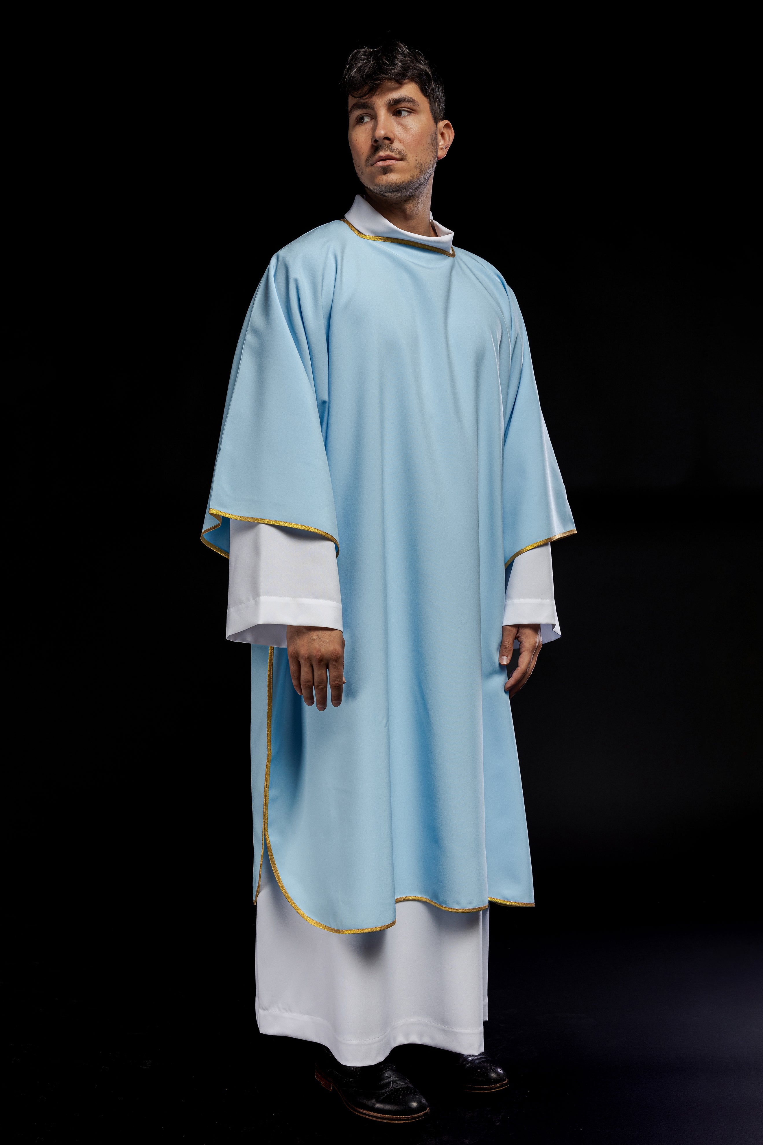 Dalmáticas lisas con ribete dorado azul