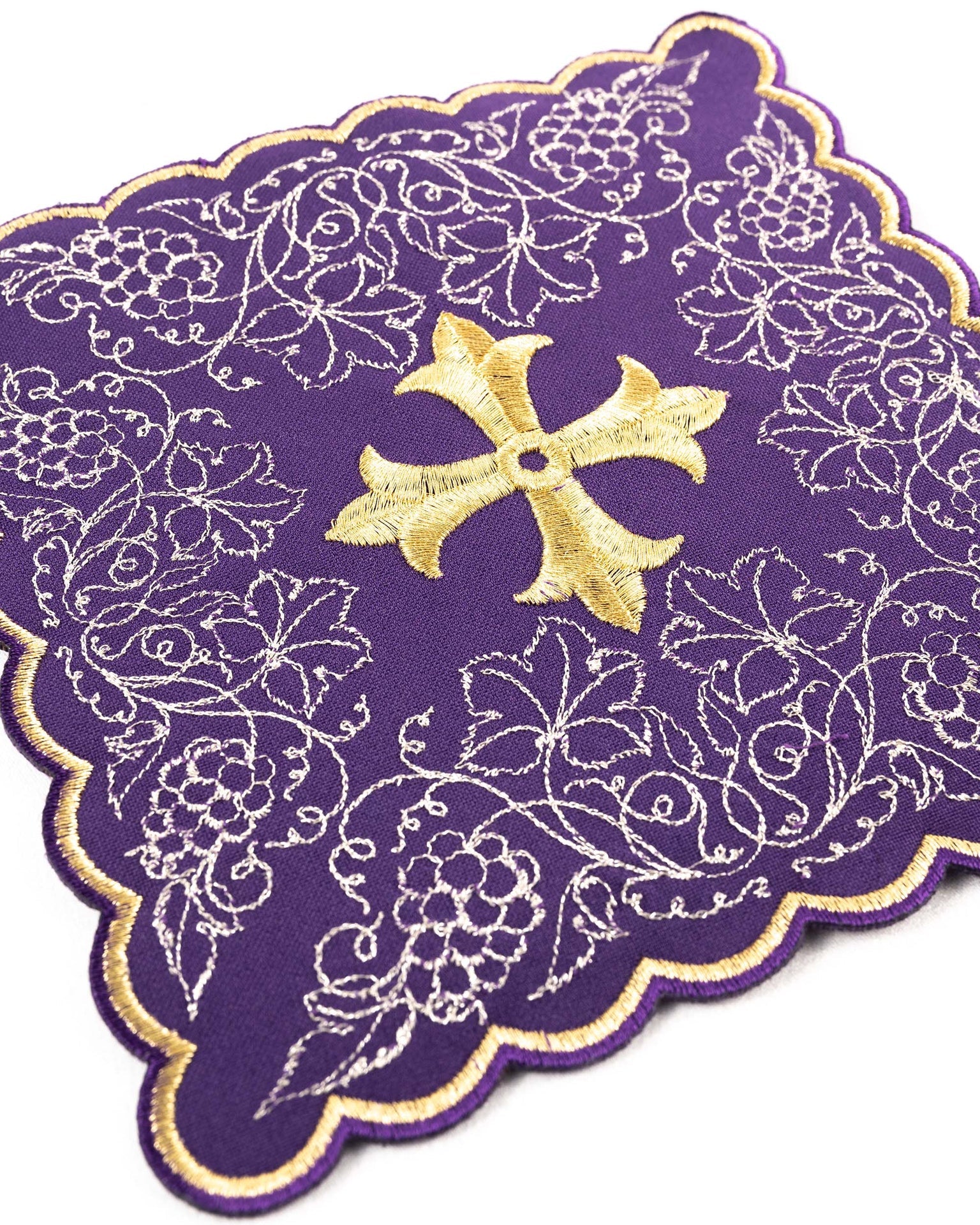 Komplet kielichowy haftowany z motywem krzyża fioletowy - ORNATY.PL