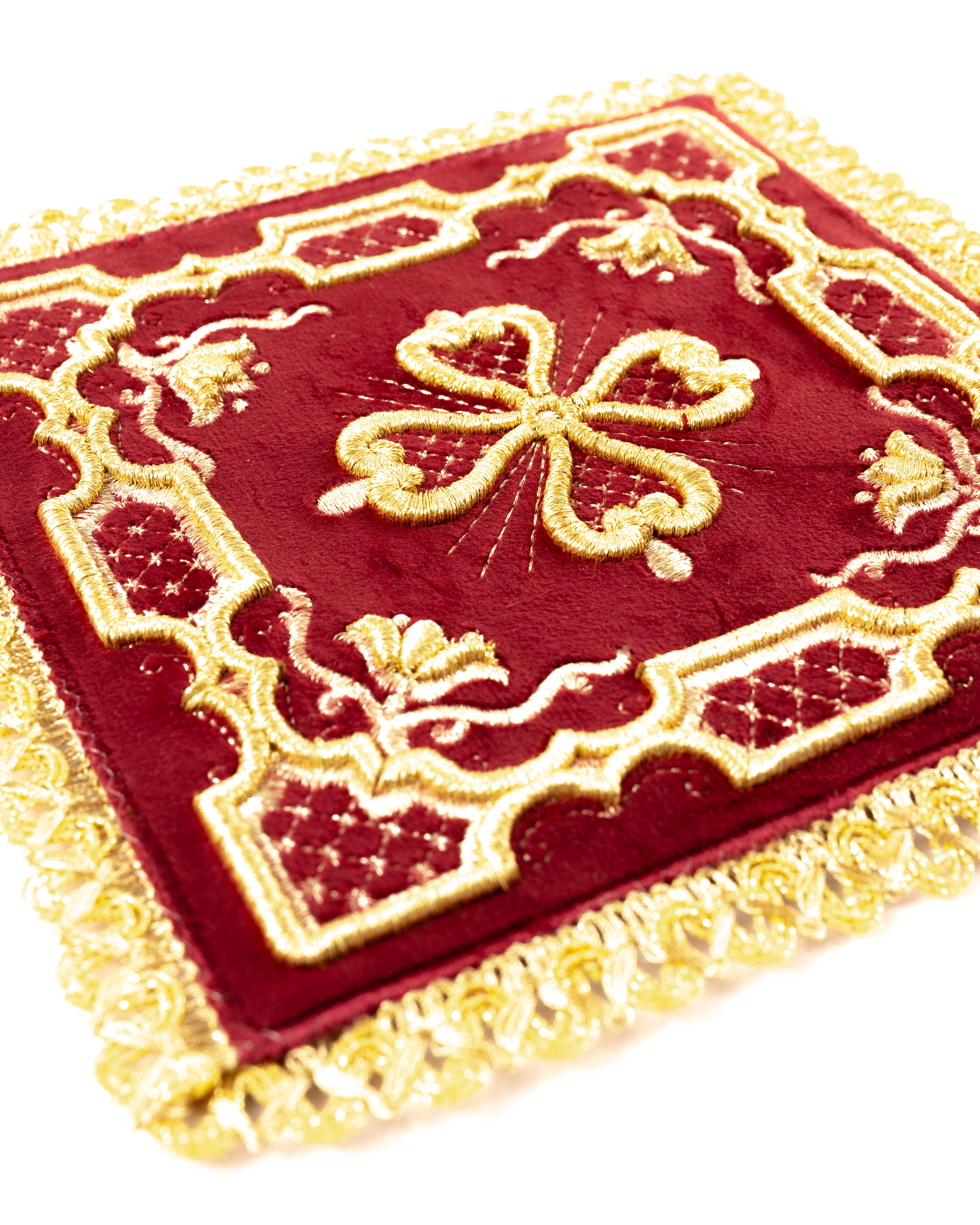 Bielizna kielichowa haftowana czerwony aksamit - ORNATY.PL