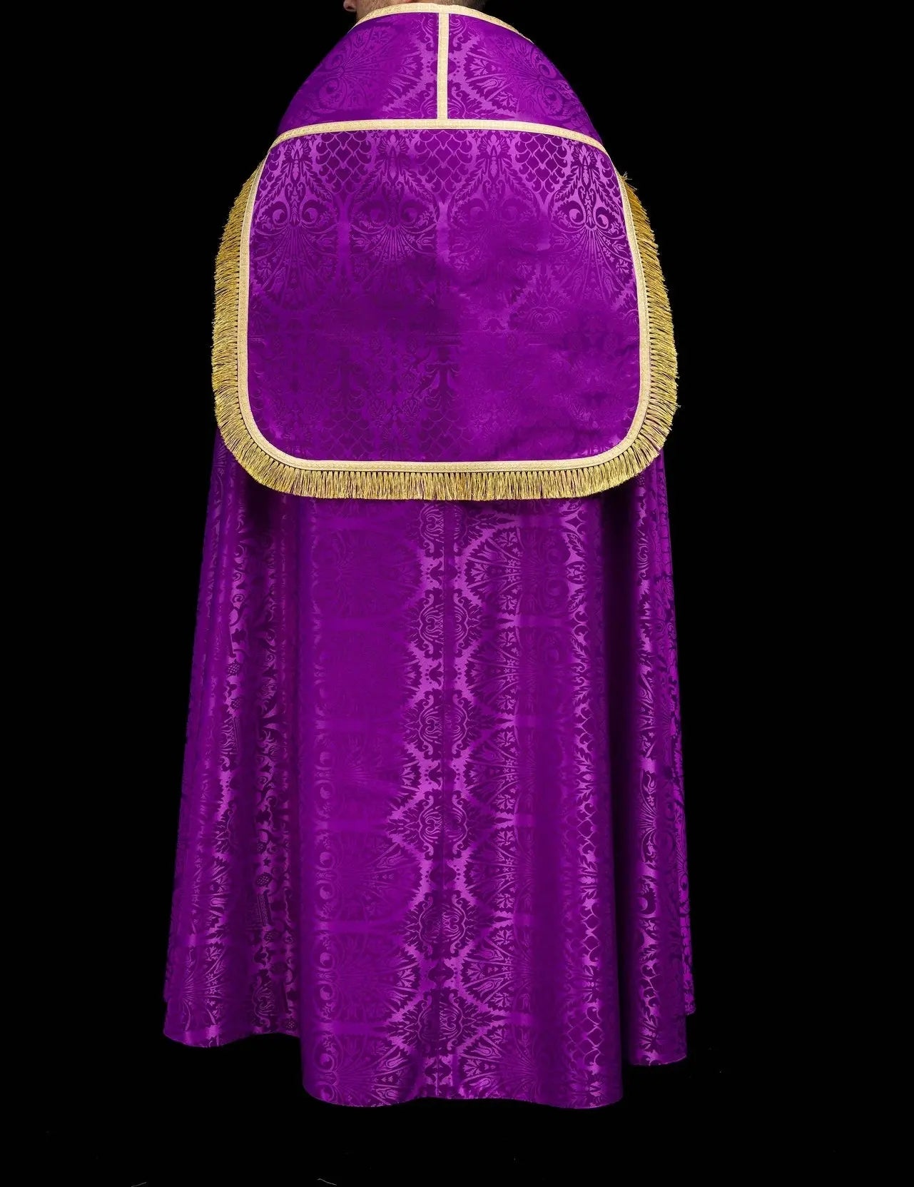 Casulla romana lisa de jacquard púrpura