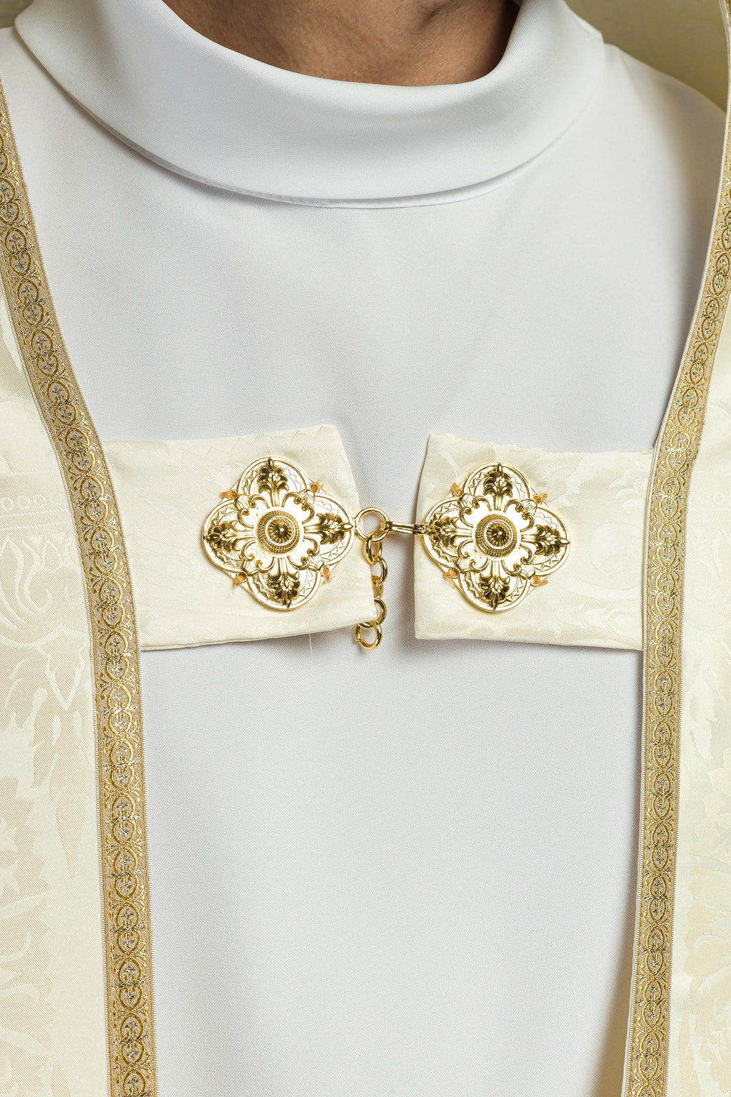 Żakardowa kapa rzymska gładka Ecru - ORNATY.PL