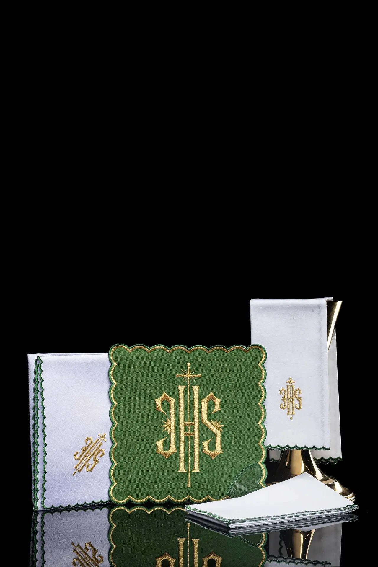 Conjunto de Cáliz Bordado Verde IHS