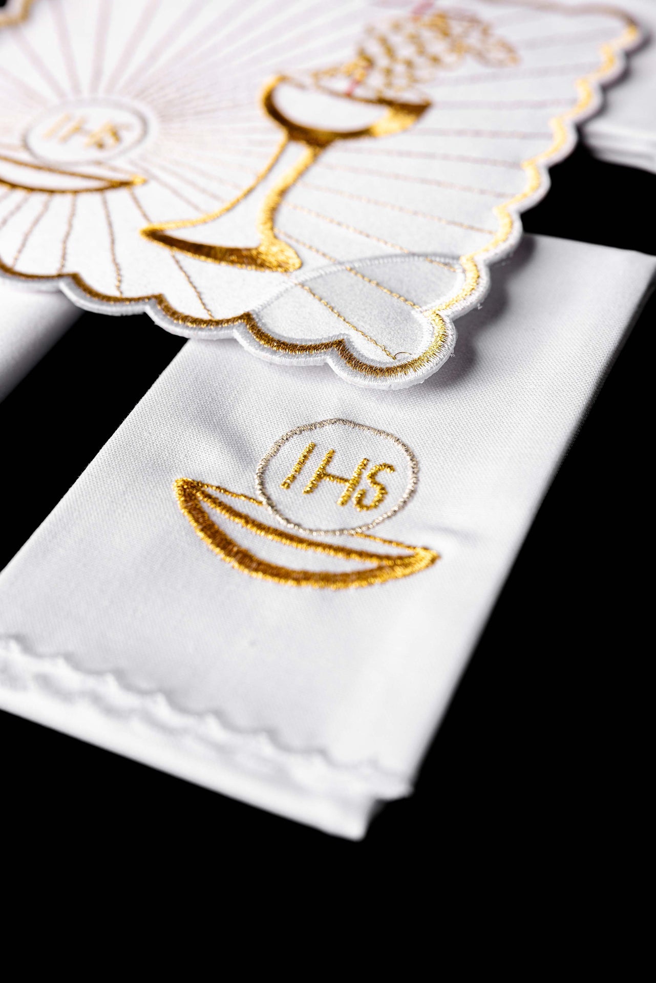 Lino para cáliz con bordado eucarístico