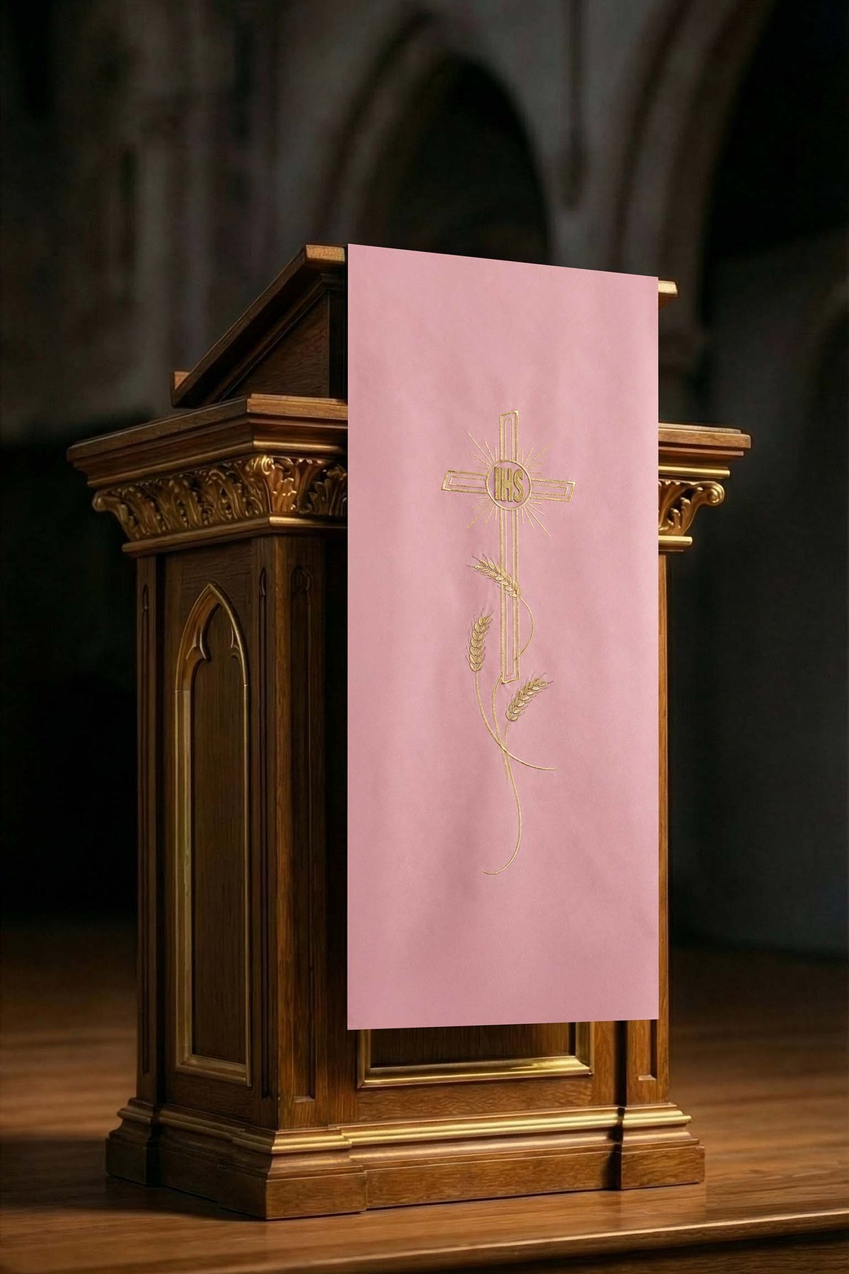 Paño de ambón rosa con Cruz de IHS y bordado de espigas de trigo