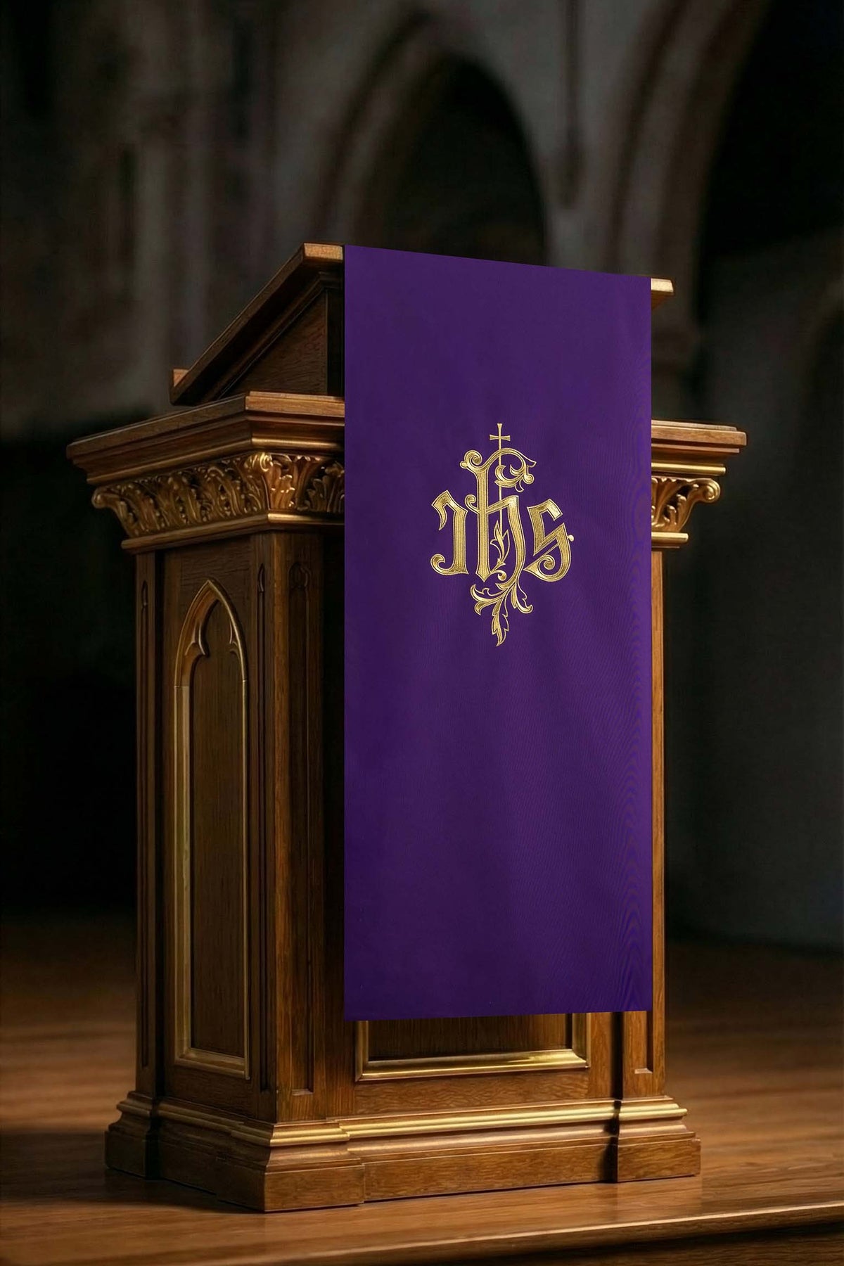 Paño de ambón morado con Bordado IHS