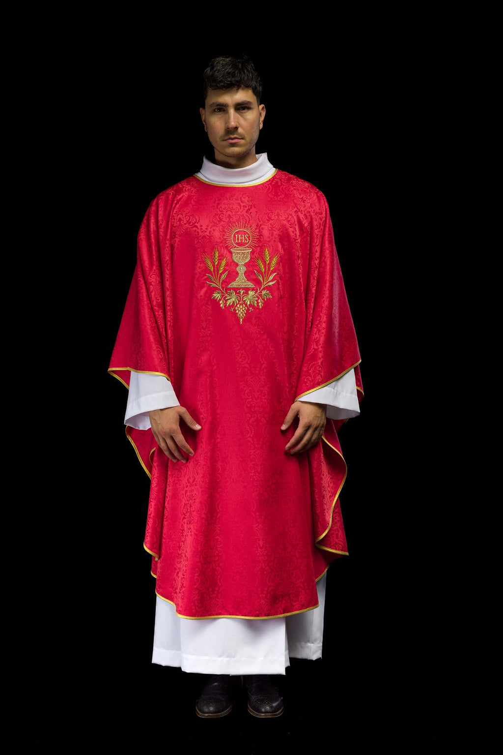 Ornat liturgiczny czerwony z haftem kielicha i hostii na tkaninie żakardowej - ORNATY.PL