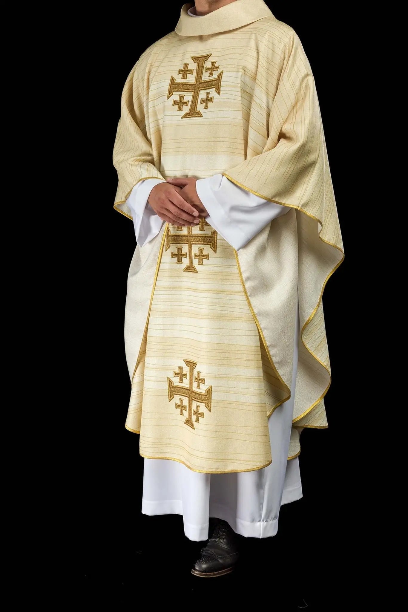 Casulla impresa con Cruz de Jerusalén color crudo