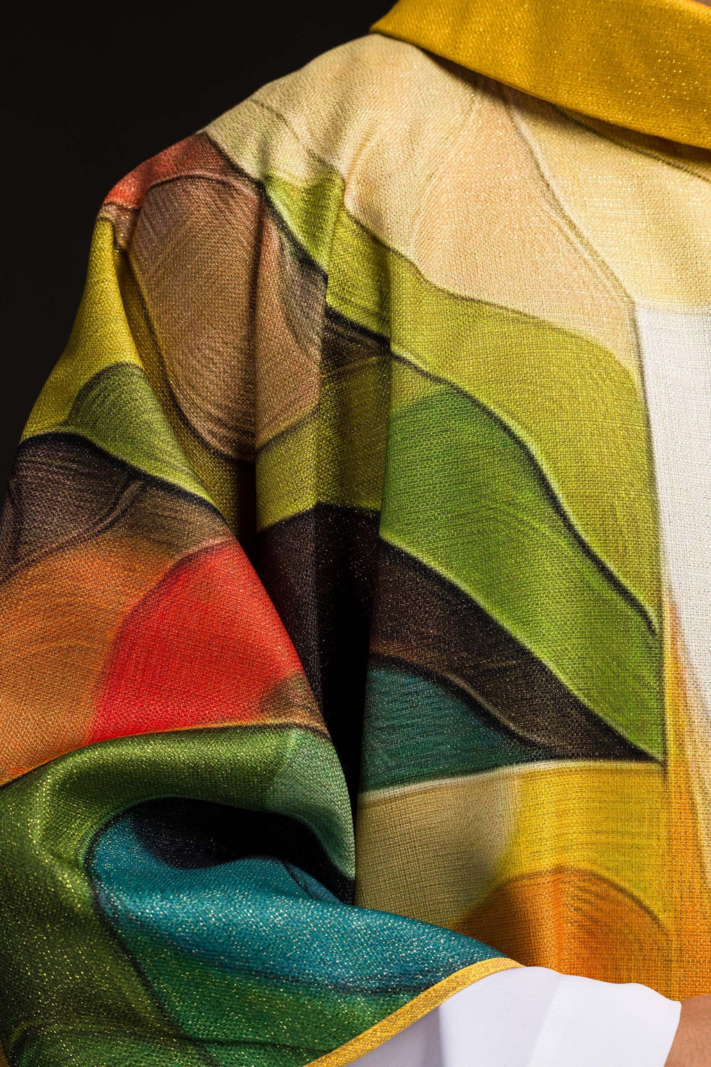 Ornamento impreso multicolor con motivo de cruz