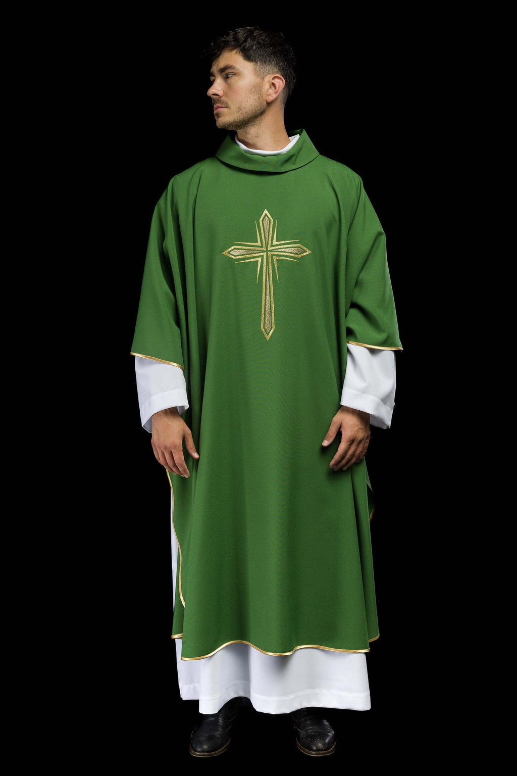 Zielony ornat z haftowanym krzyżem - ORNATY.PL
