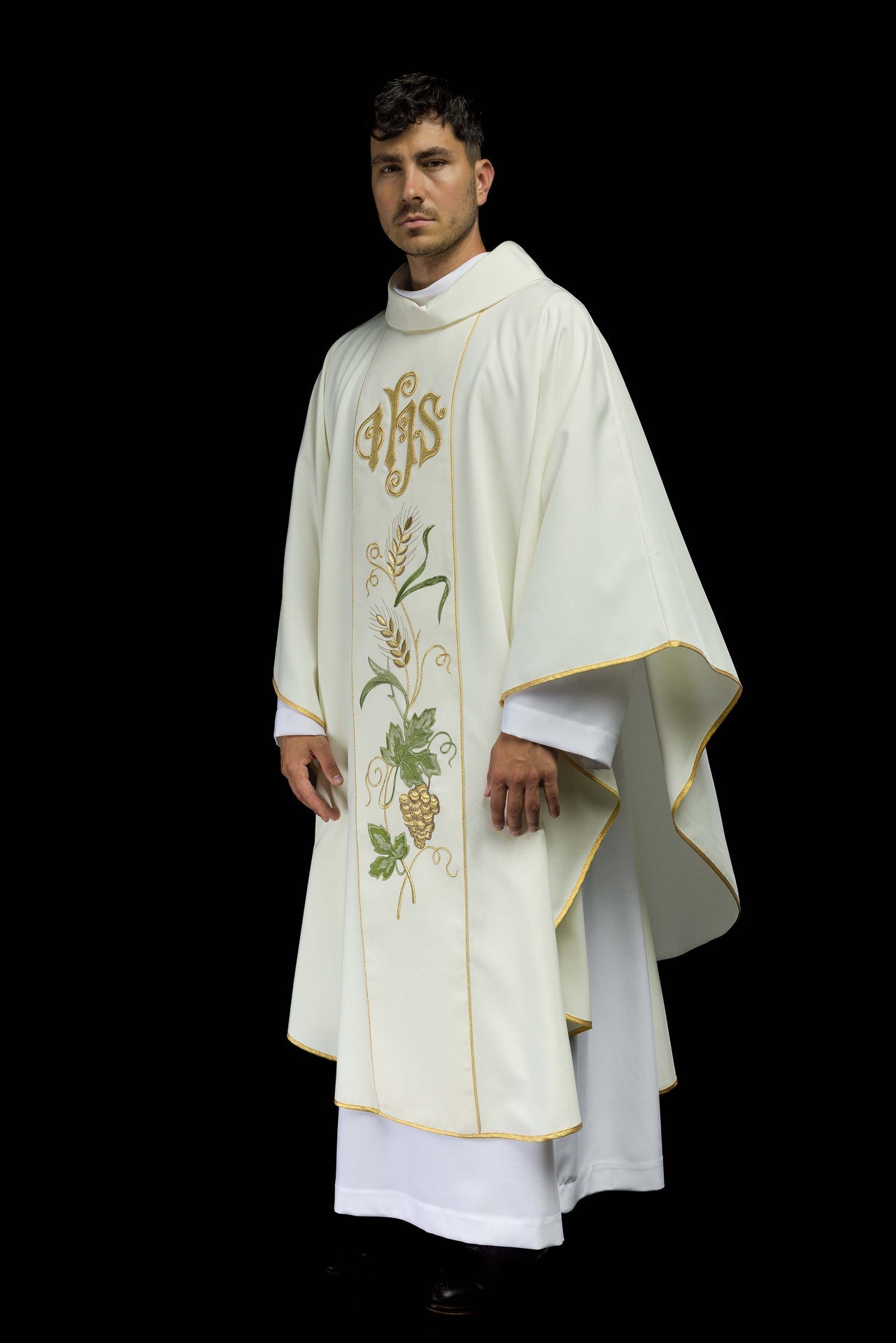 Ornat na pasie haftowany symbolem IHS, kłosy i winogrona ecru - ORNATY.PL