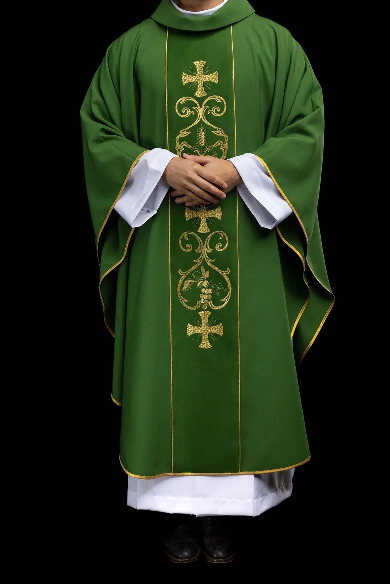Casulla verde con orfre embroidered eucarístico