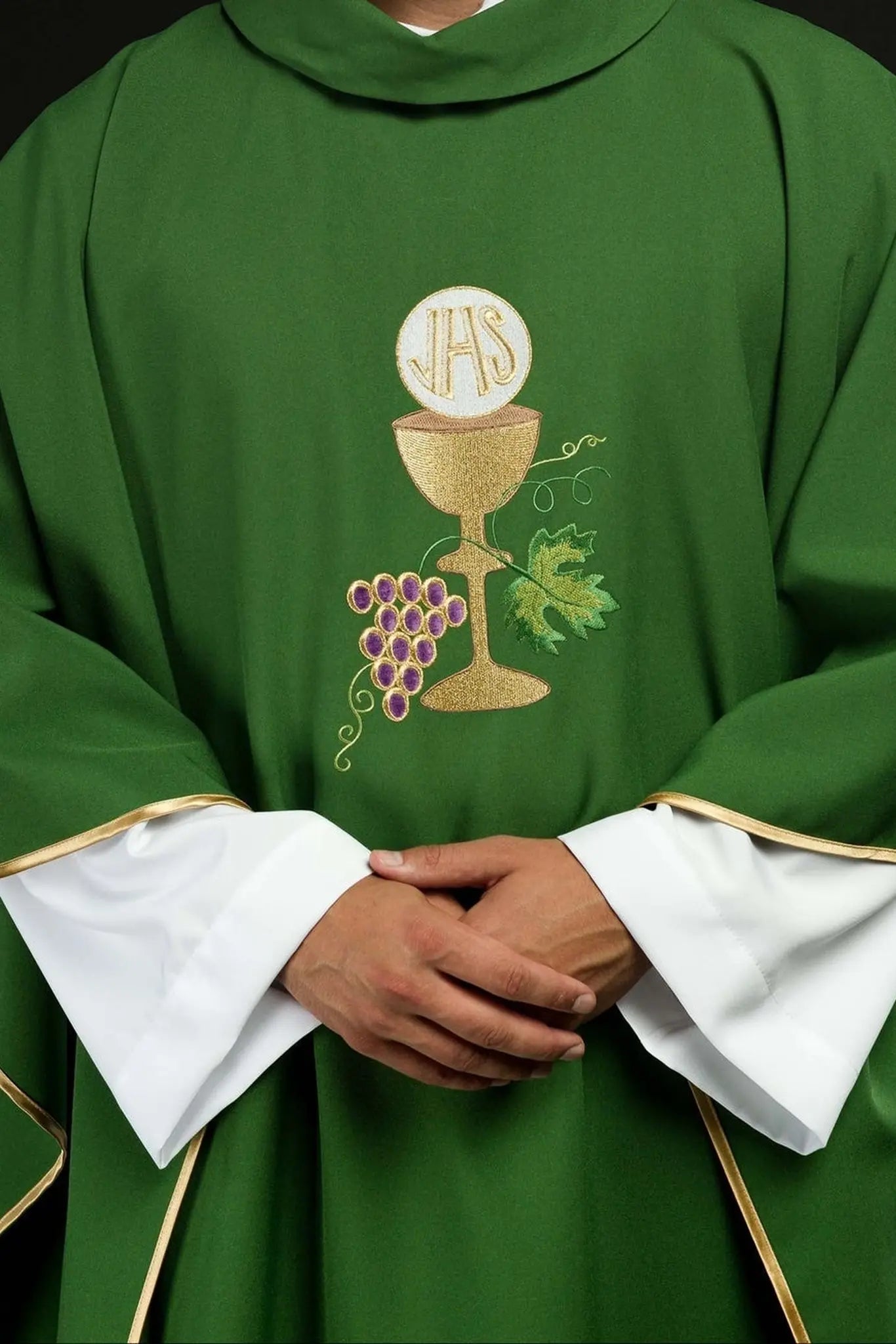 Casulla bordada Cáliz verde Uva
