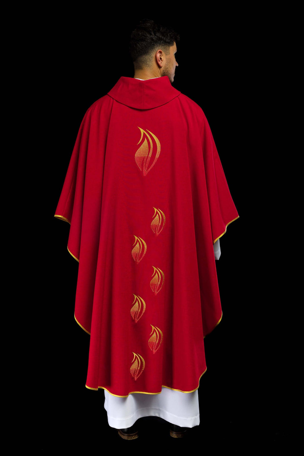 Czerwony ornat z haftem Ducha Świętego - ORNATY.PL