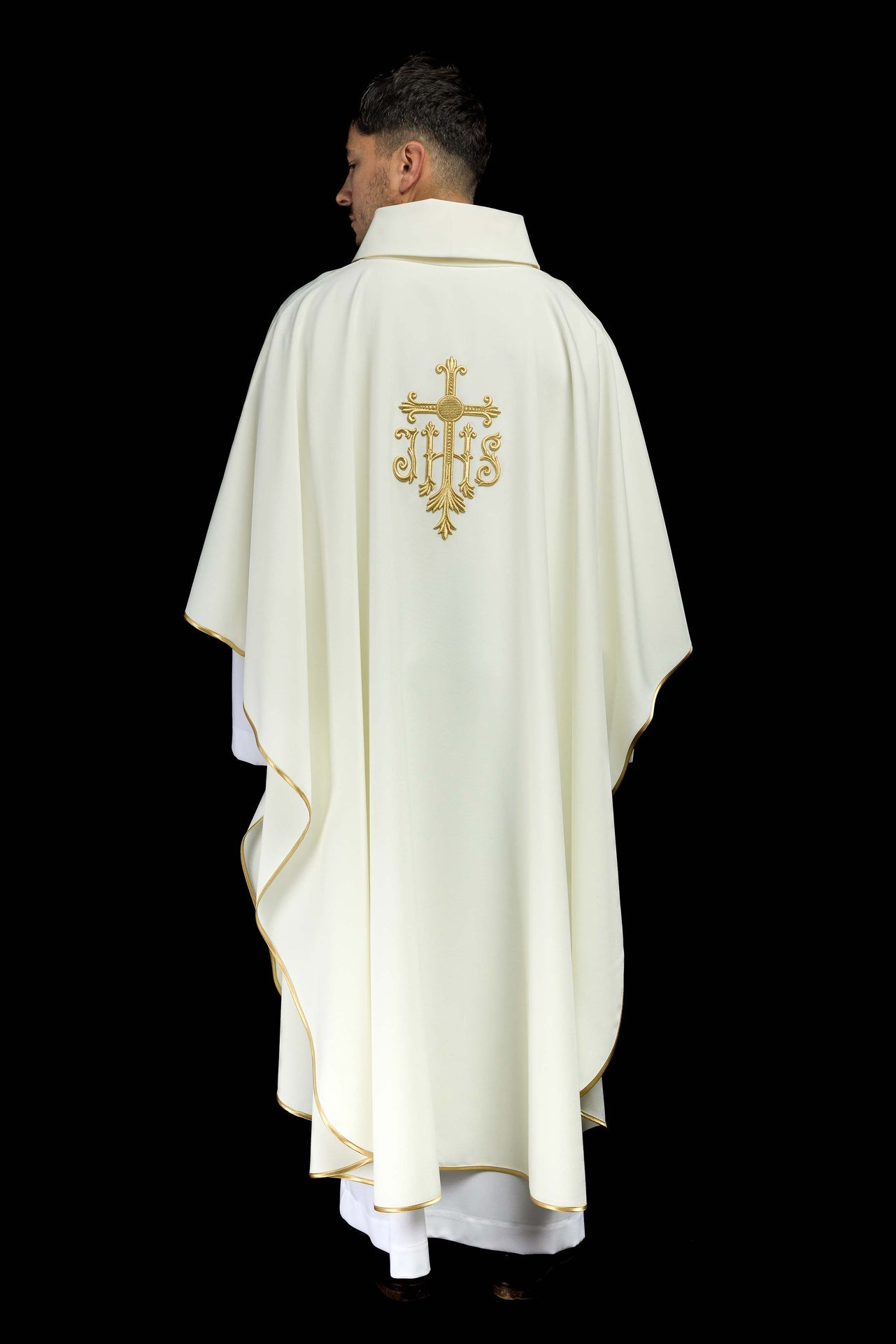 Ornat haftowany krzyża ecru - ORNATY.PL