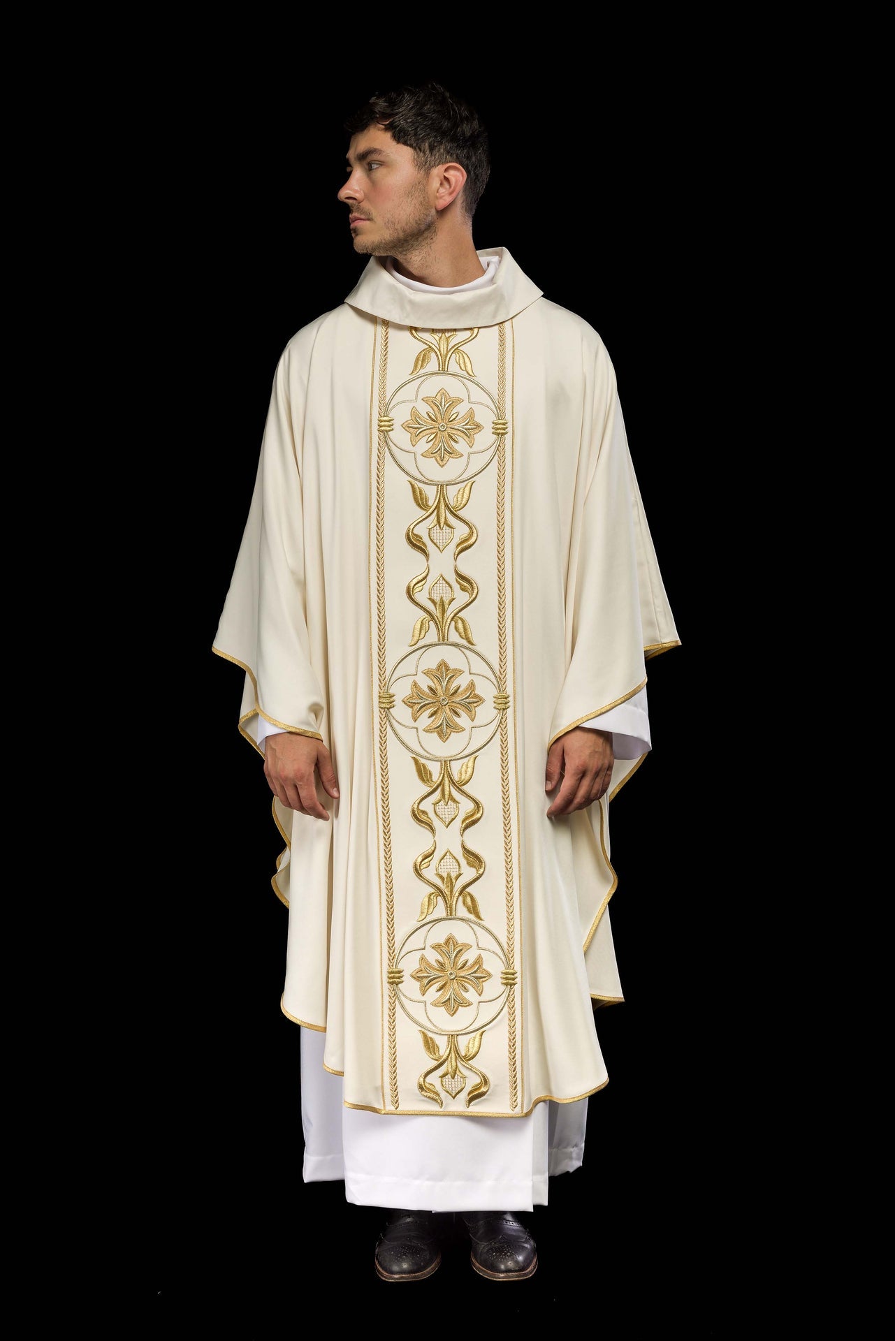 Ornat haftowany Krzyż ecru - ORNATY.PL