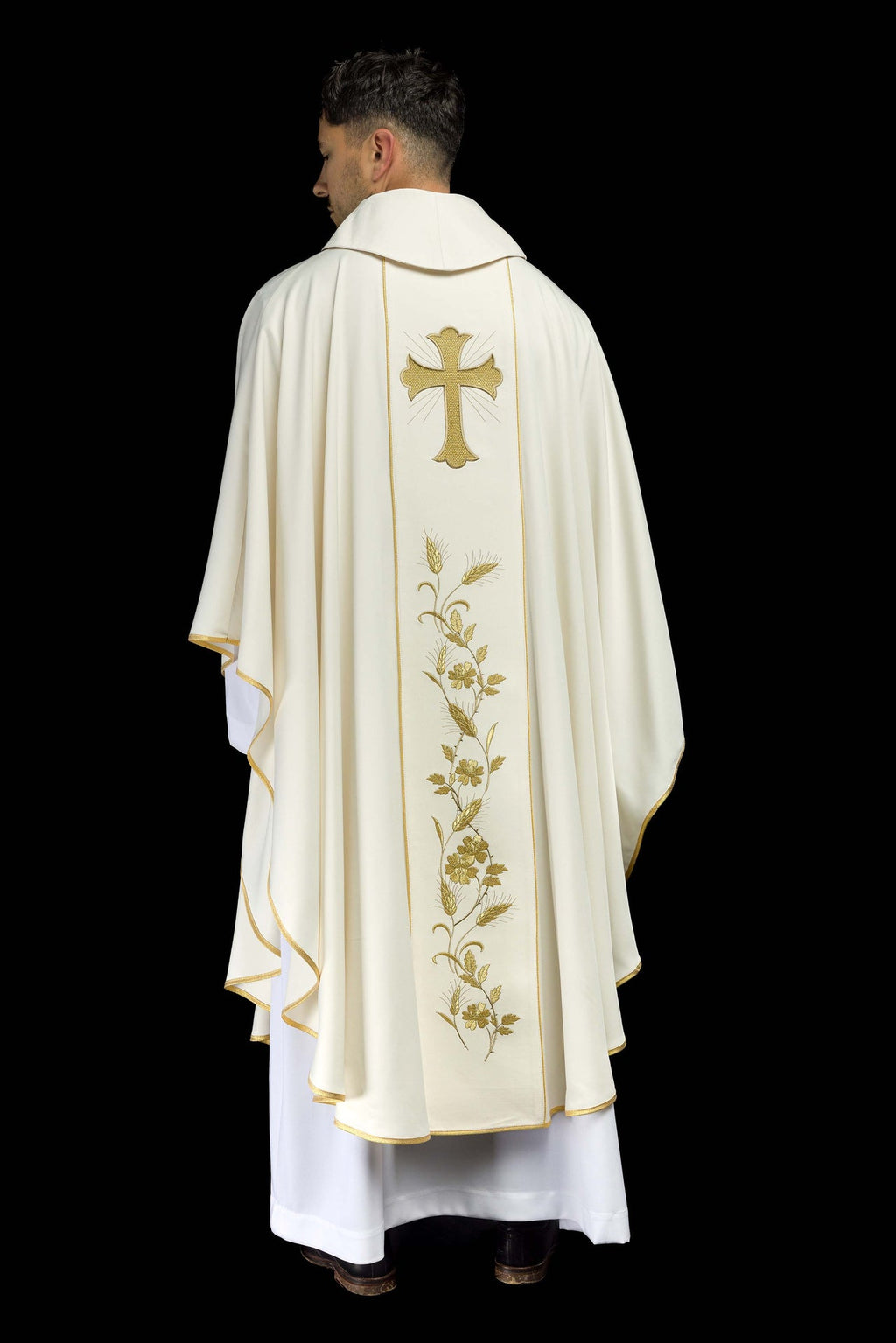 Ornat z haftowanym krzyżem i kłosami w kolorze ecru - ORNATY.PL