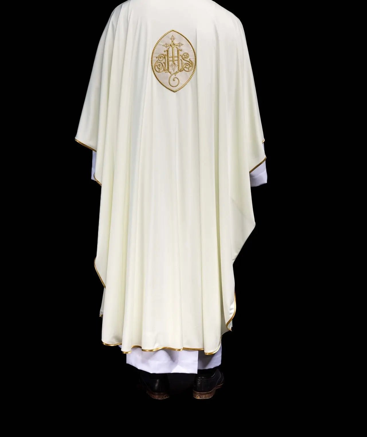 Casulla bordada con IHS tejido ligero SACROLITE de punto