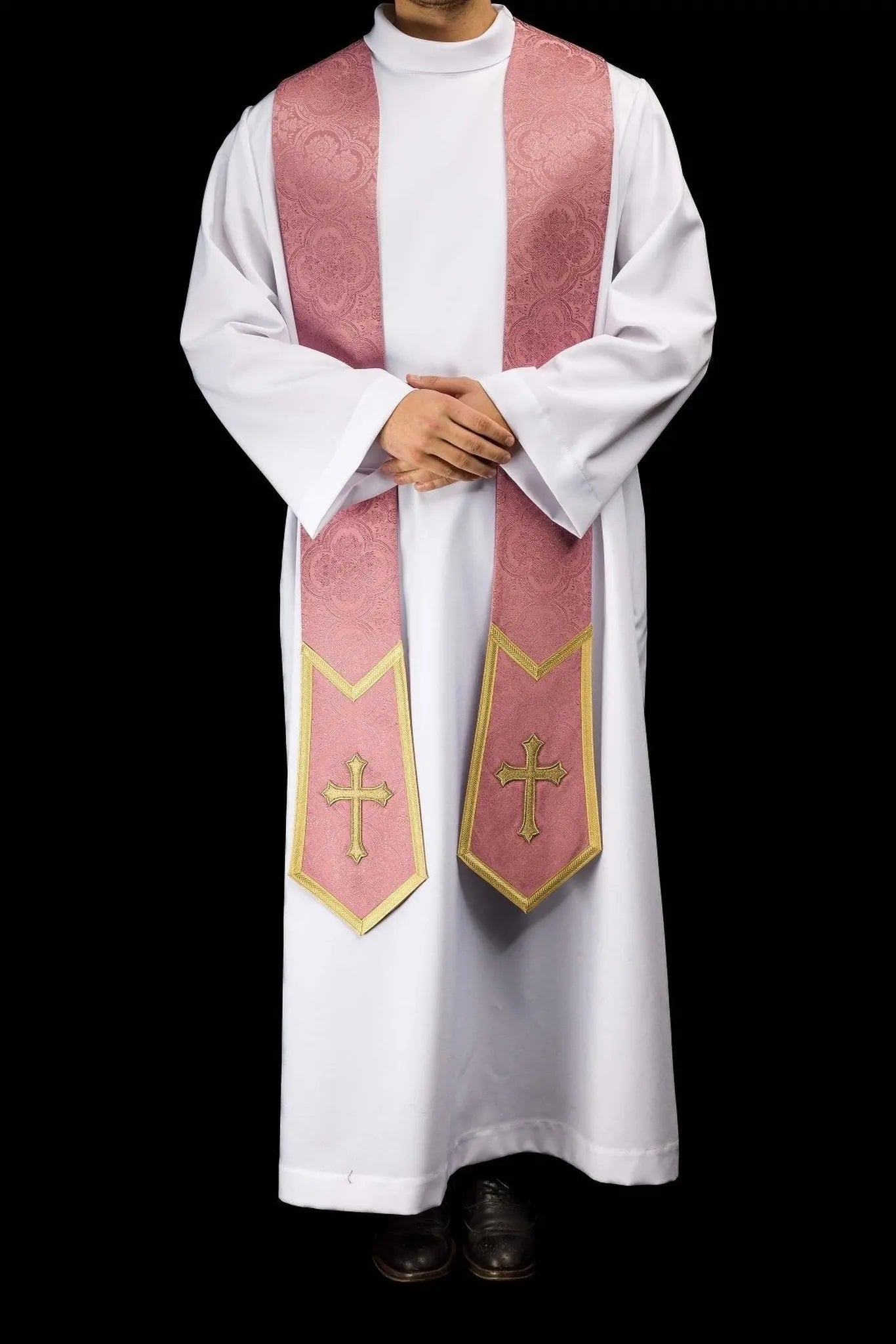 Estola de Jacquard Rosa con Cruz Bordada