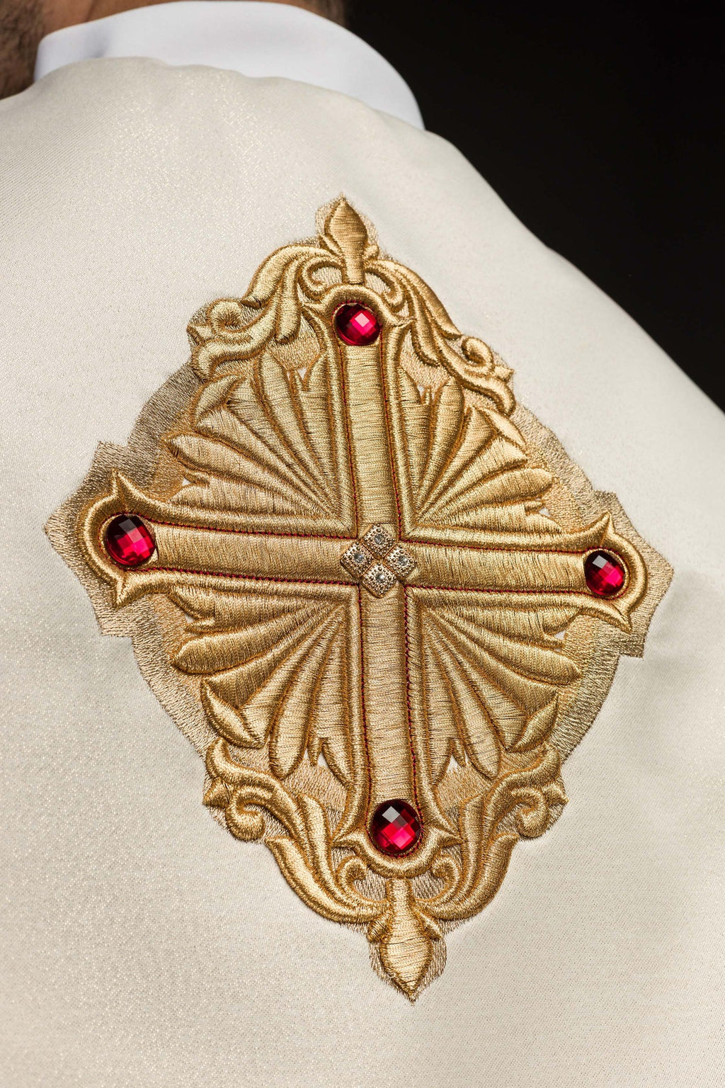 Kapa liturgiczna z bogato zdobionym pasem 150 cm - ORNATY.PL