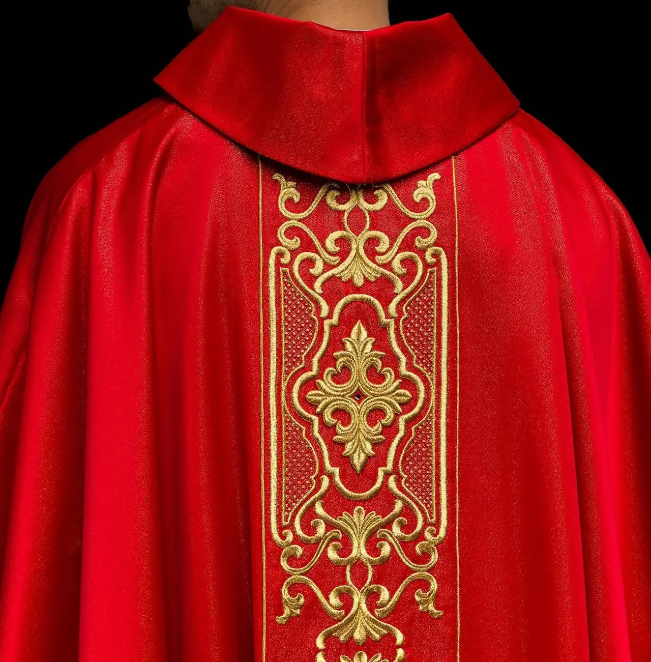 Red chasuble richly embroidered lustre
