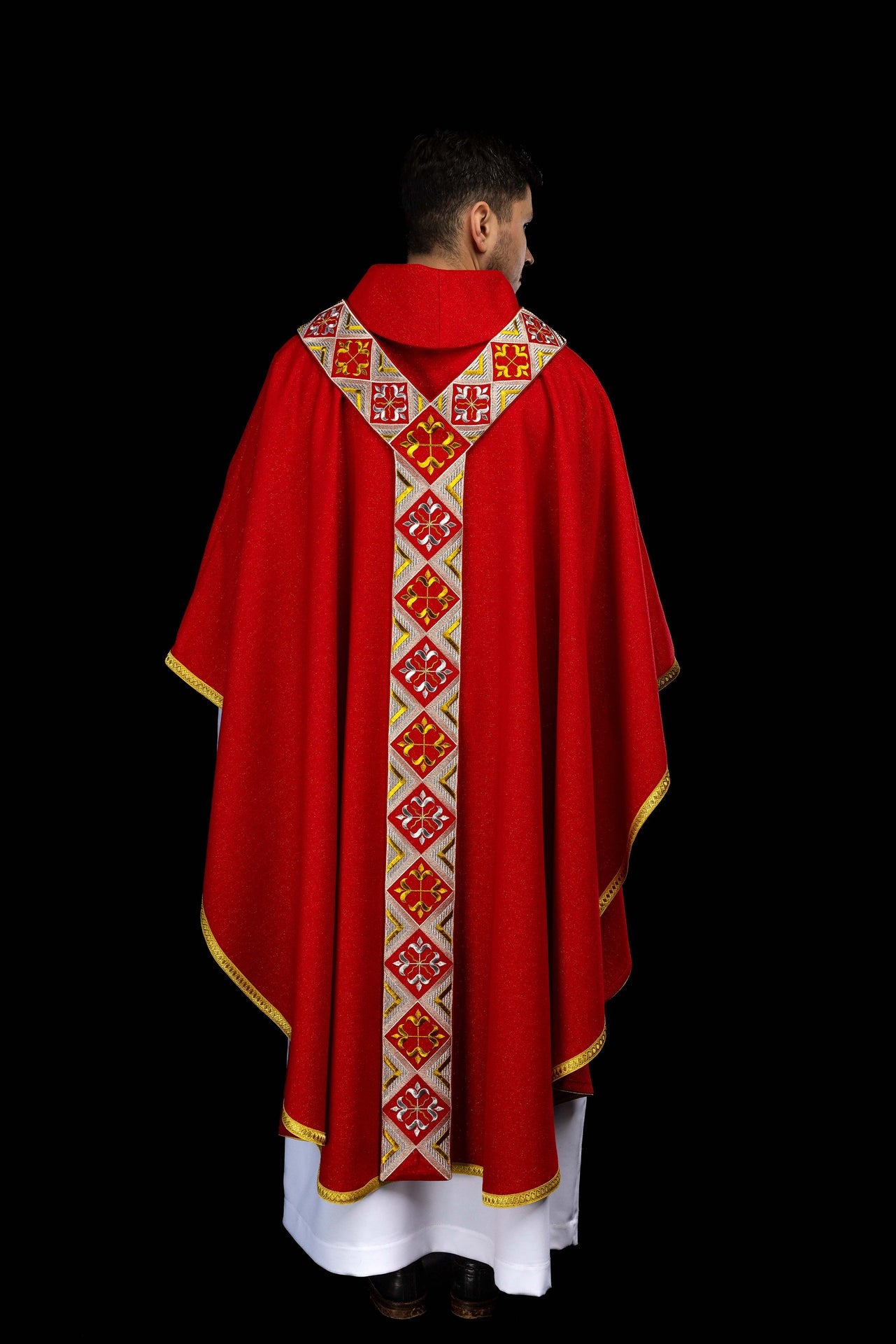 Haftowany pas na ornat w zestawie z ornatem czerwony - ORNATY.PL