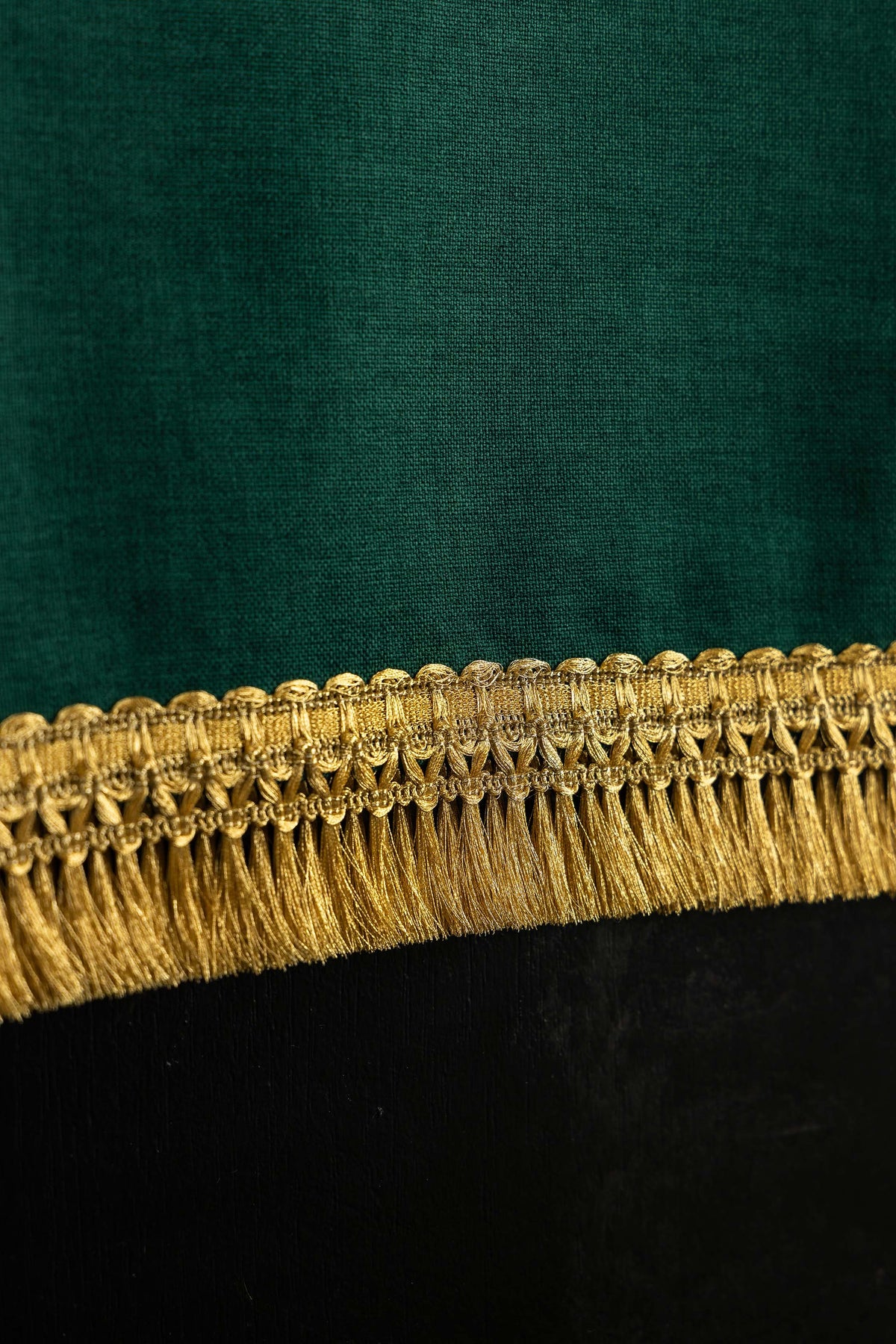 Paño de ambón Verde con Cruz bordada y Flecos dorados