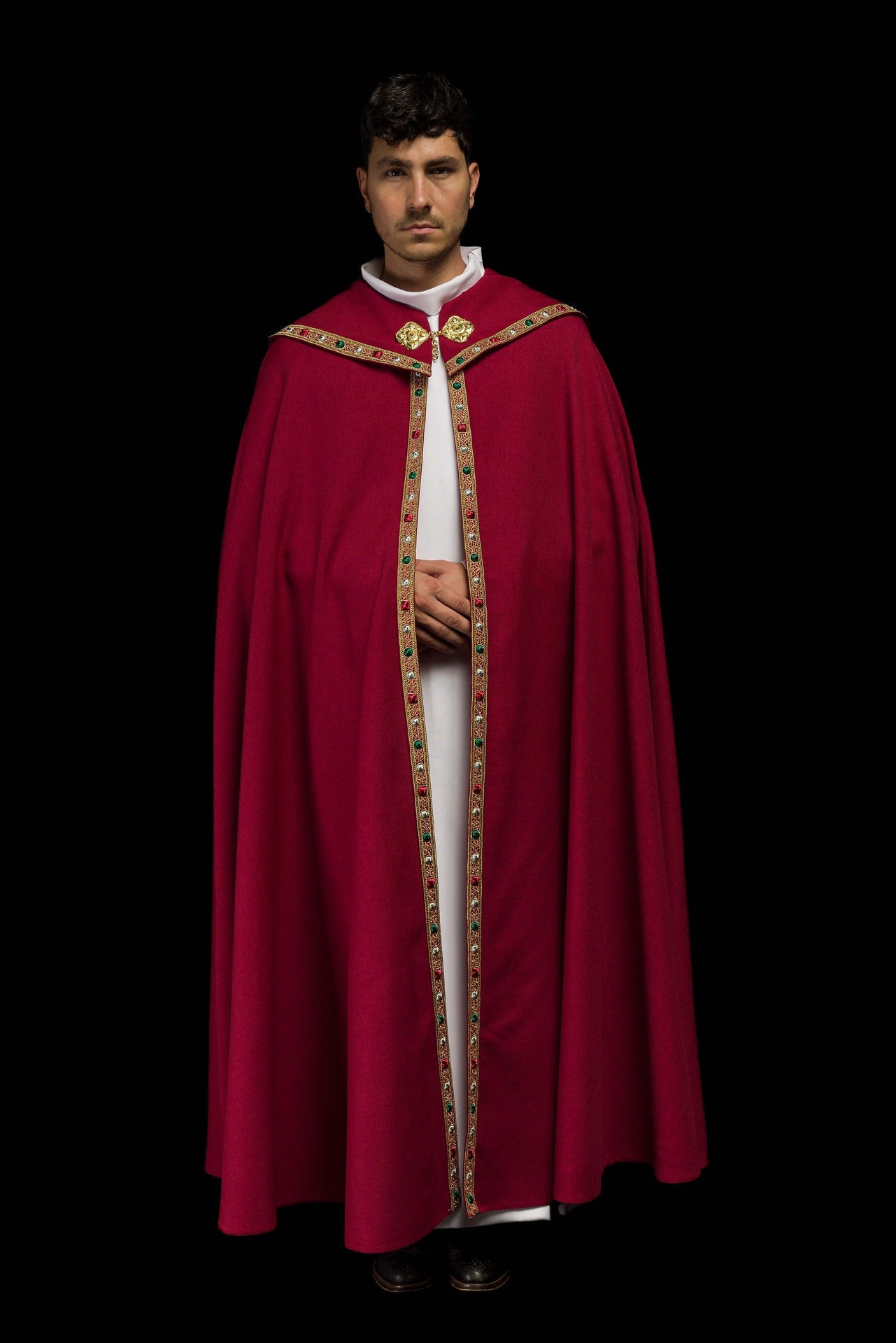 Czerwona kapa liturgiczna z złotym IHS - ORNATY.PL