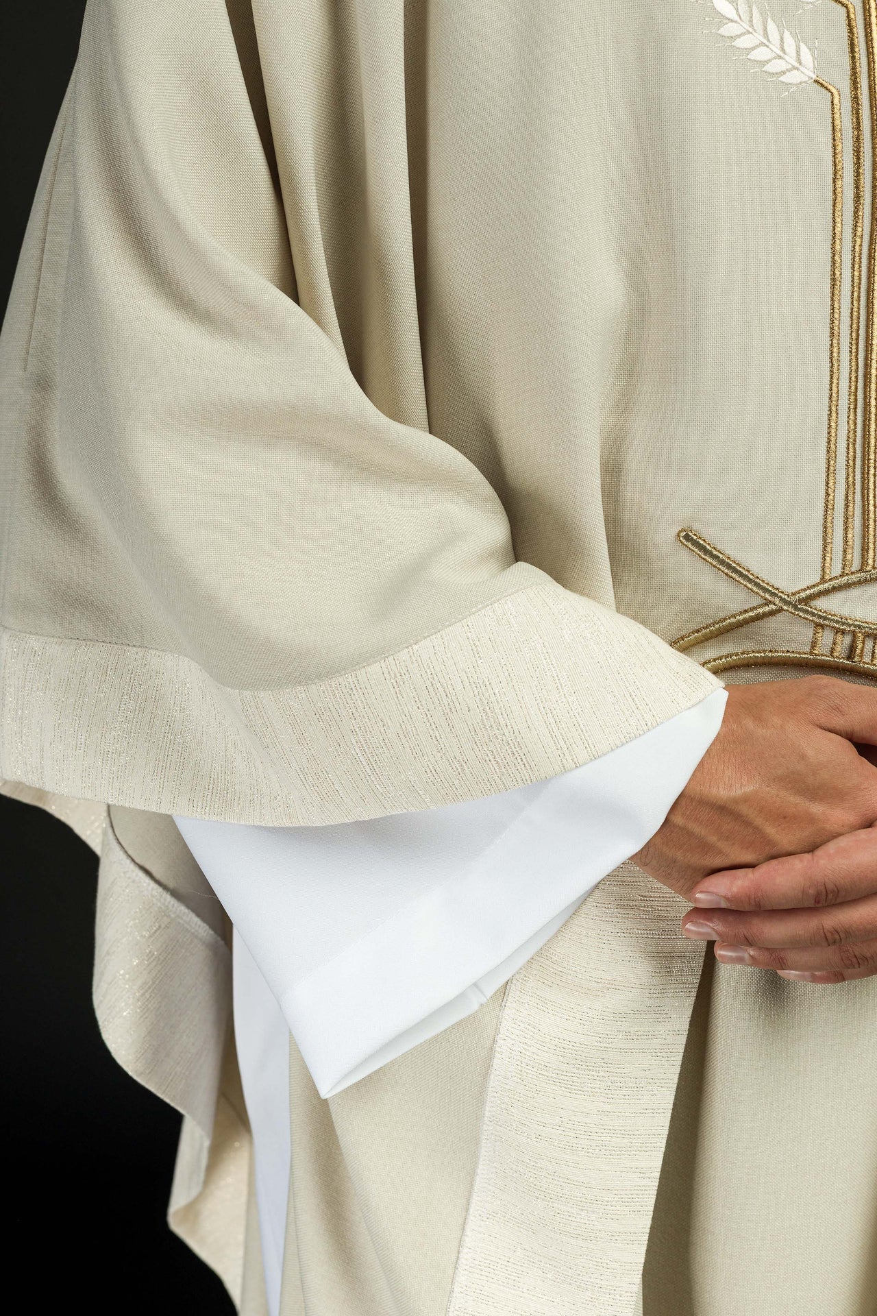 Ornat z motywem krzyża, kłosów oraz ryb - ORNATY.PL