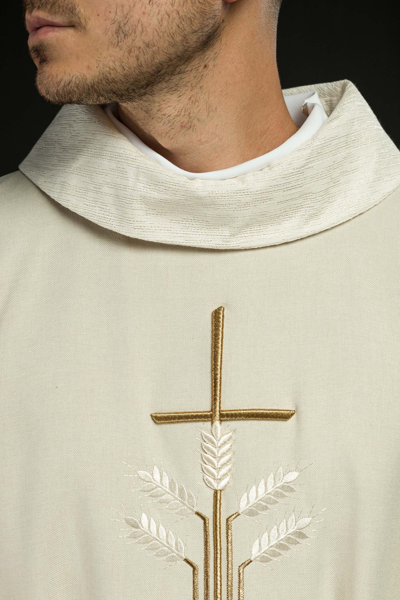 Ornat z motywem krzyża, kłosów oraz ryb - ORNATY.PL