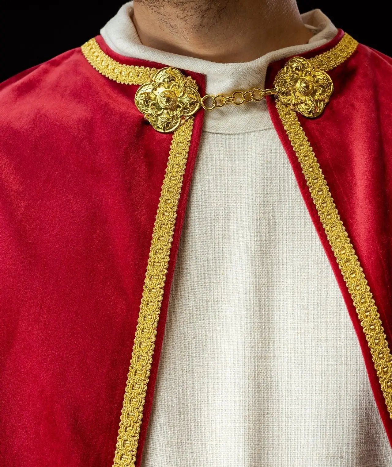 Capa de terciopelo roja para monaguillo con cierre