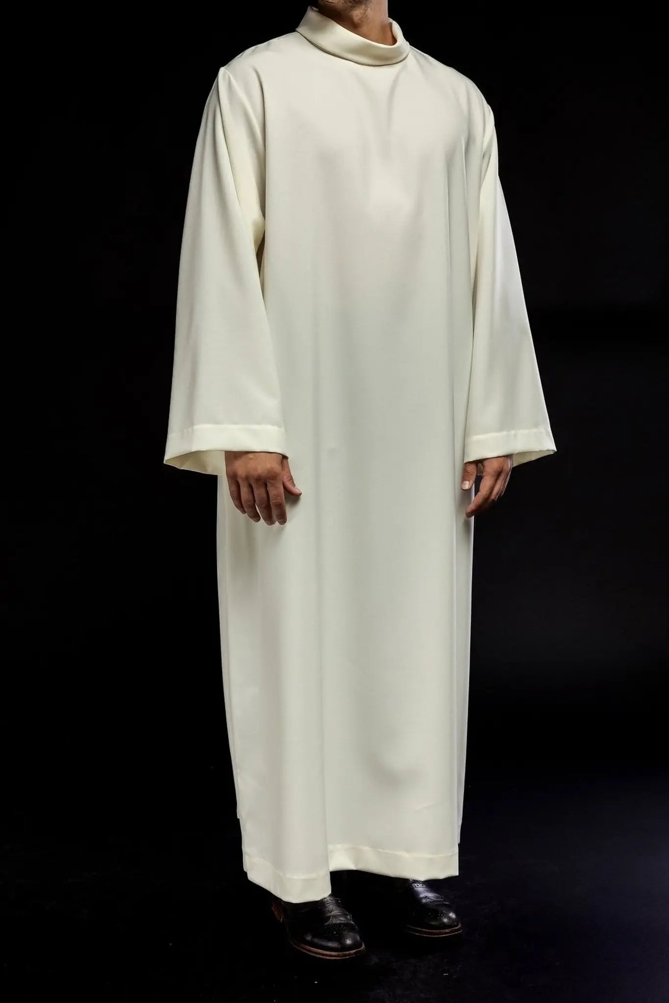 Túnica de sacerdote lisa ecru
