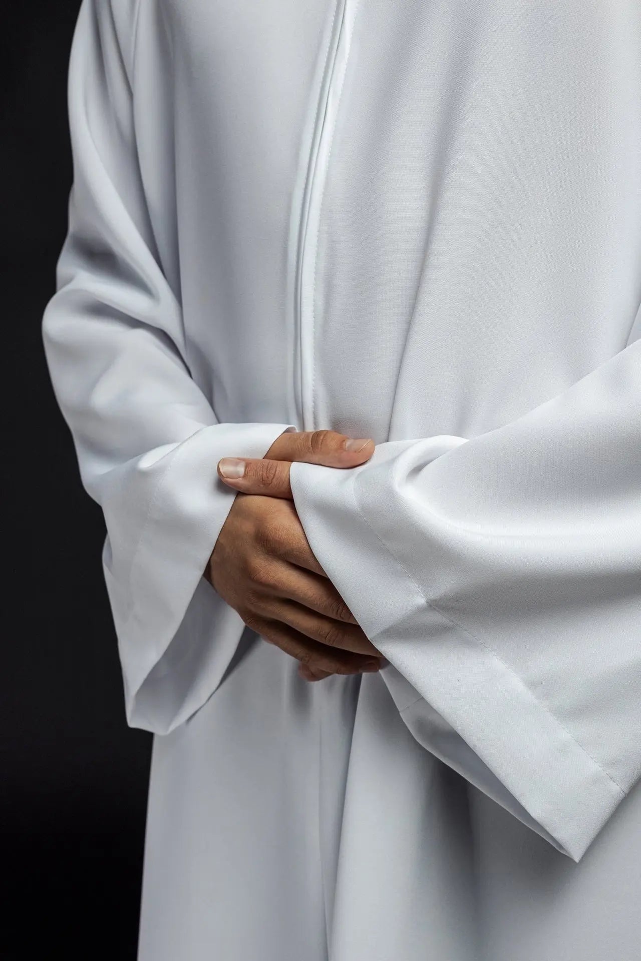 Túnica de sacerdote con cremallera frontal blanca