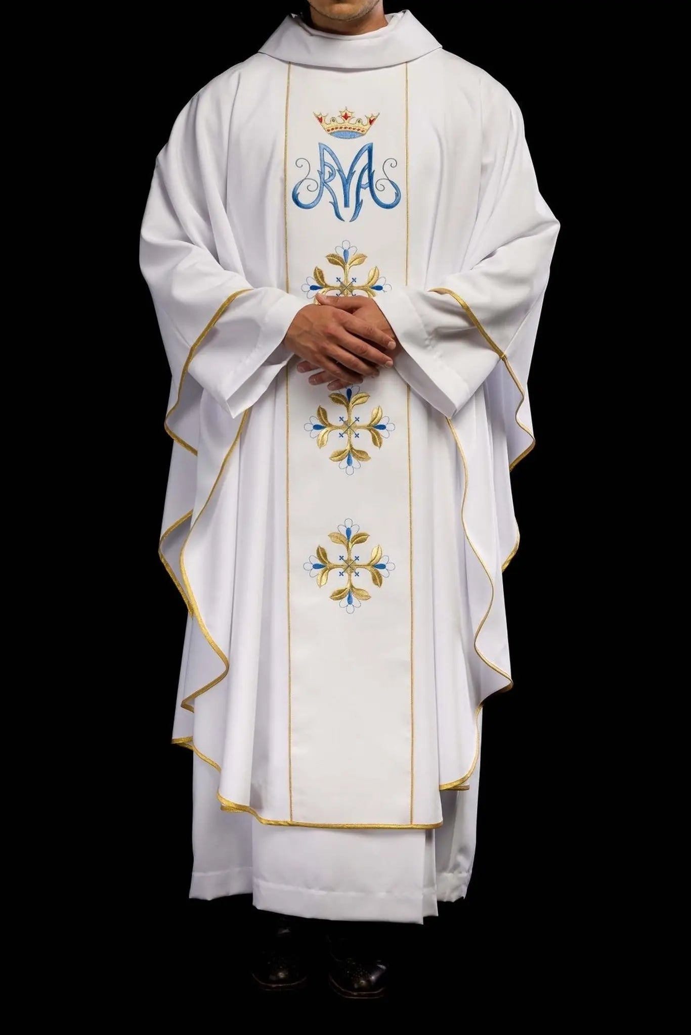 Casulla litúrgica blanca mariana con cinturón