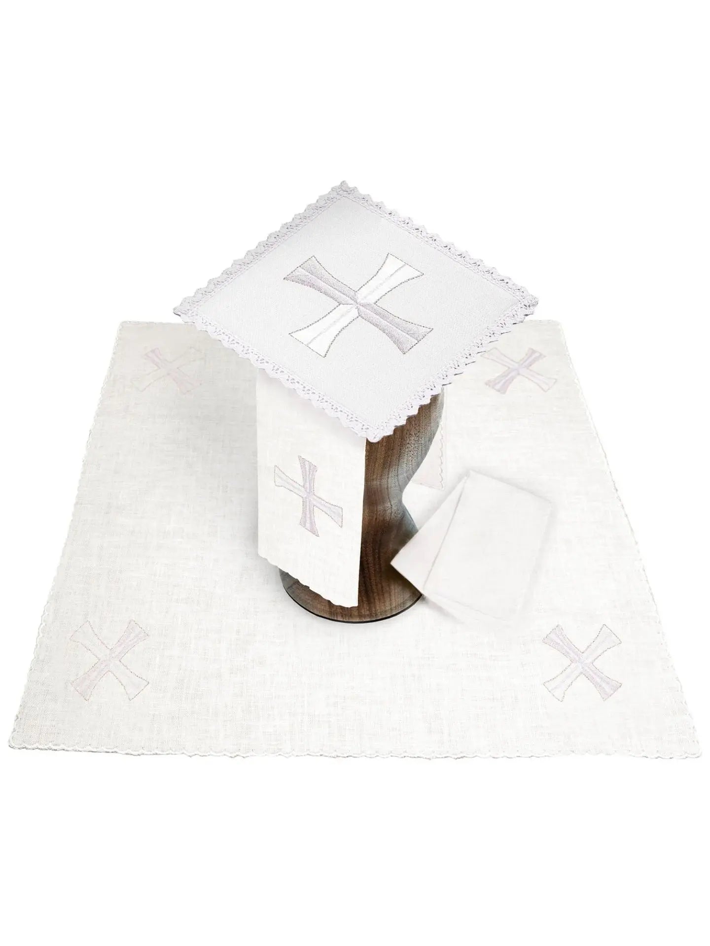 Lencería de cáliz con delicado bordado de cruz